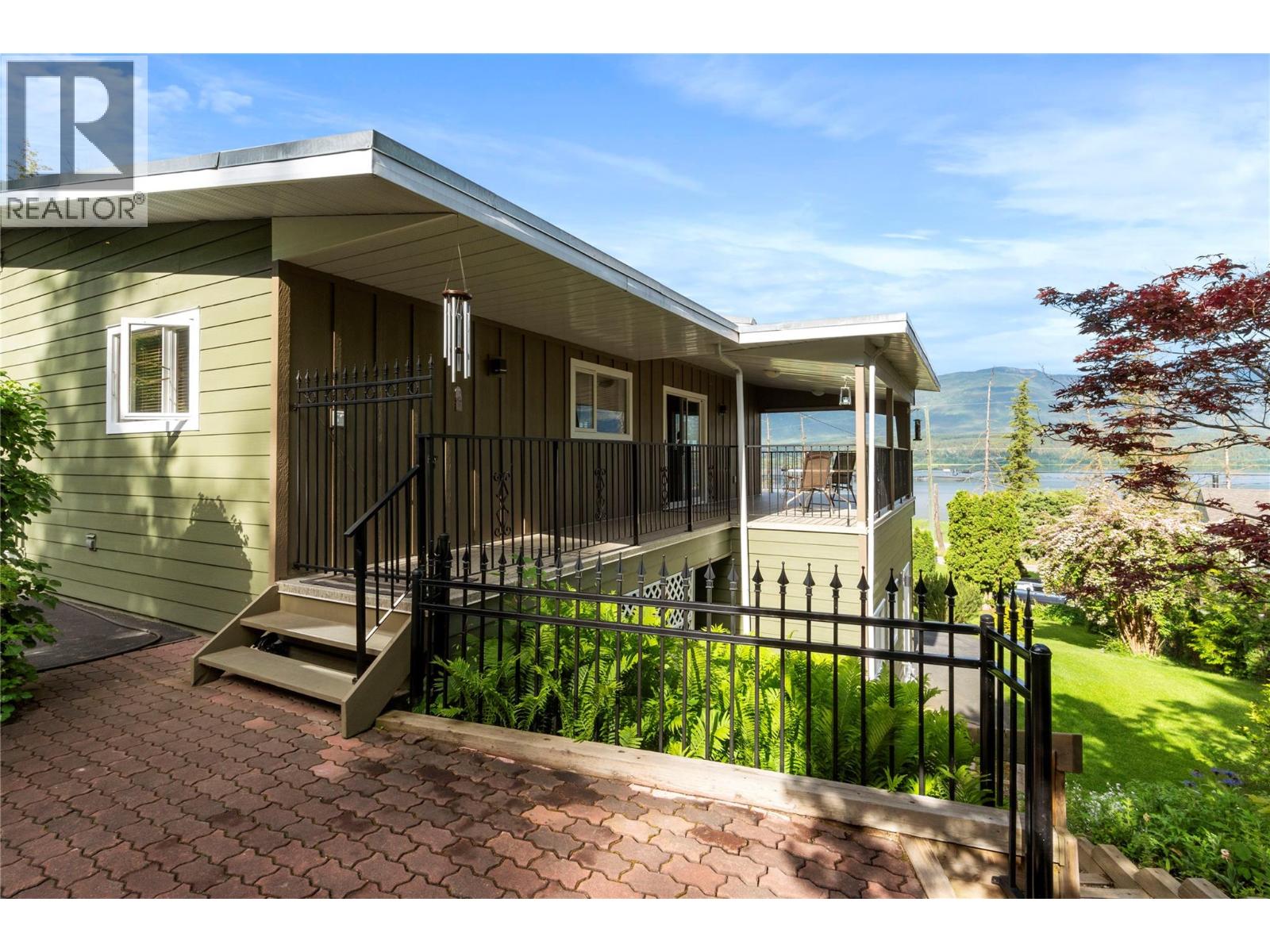 1280 Lakeshore Road NE, Salmon Arm