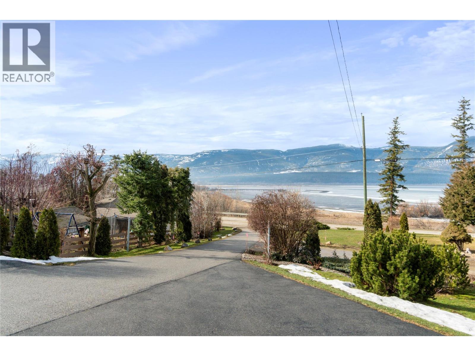 1280 Lakeshore Road NE, Salmon Arm