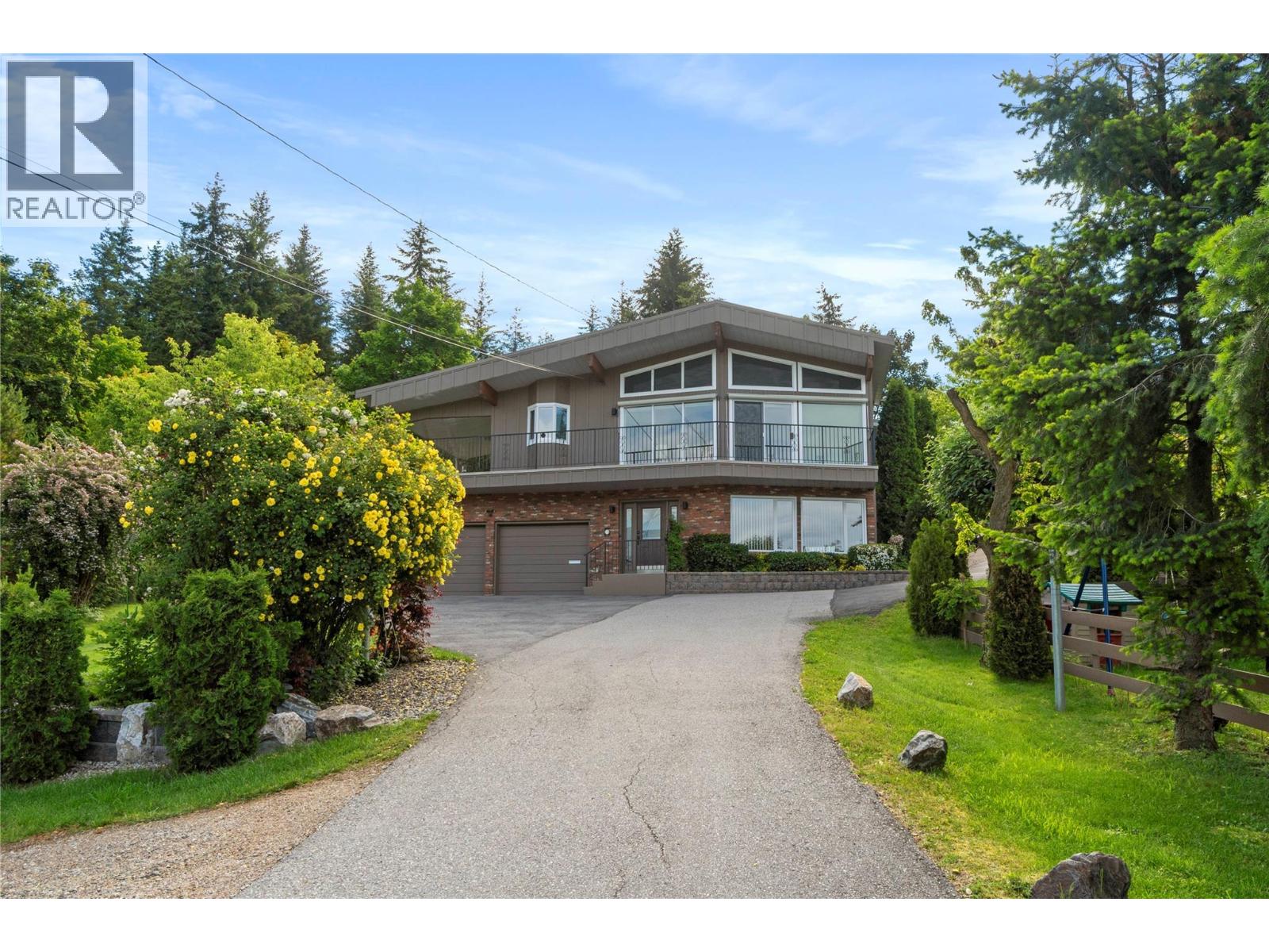 1280 Lakeshore Road NE, Salmon Arm