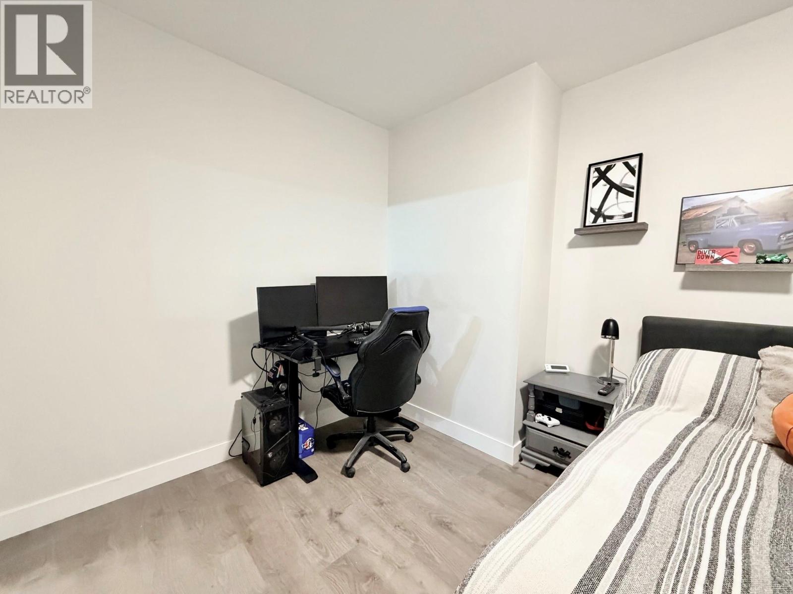 #105 240 FORESTBROOK Drive - 13