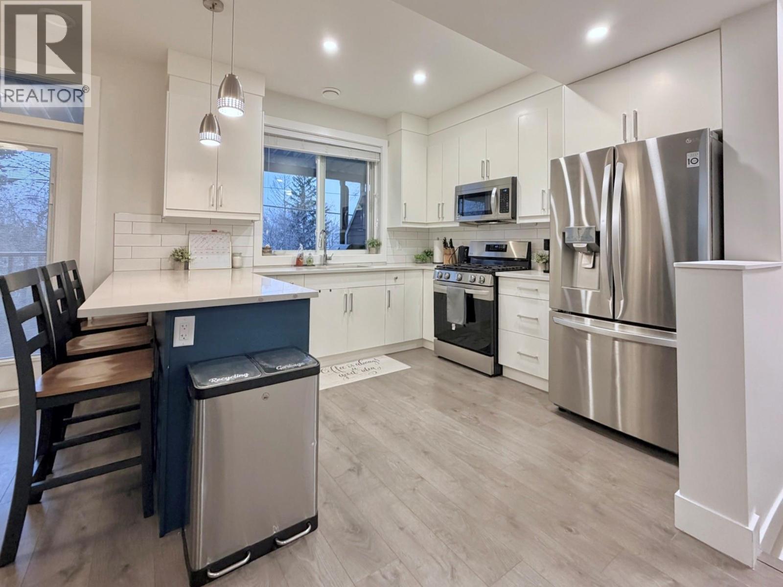 #105 240 FORESTBROOK Drive - 20