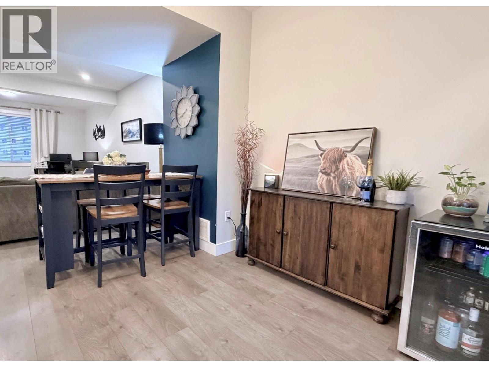 #105 240 FORESTBROOK Drive - 26
