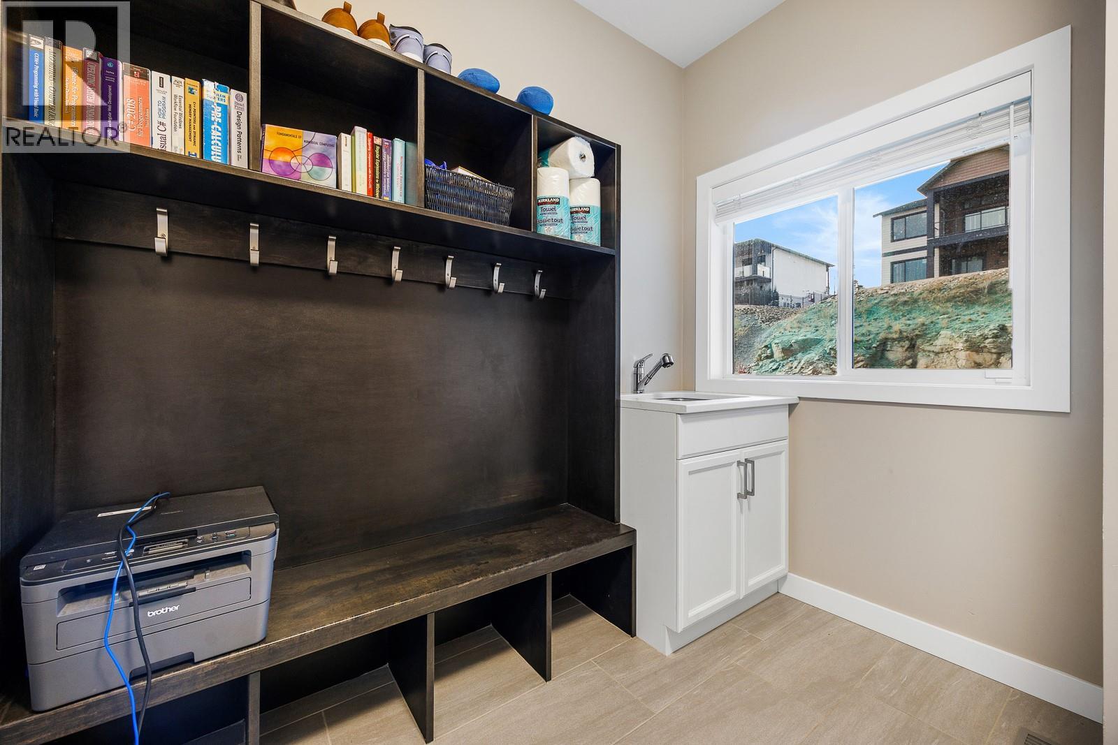 687 Acadia Street, Kelowna