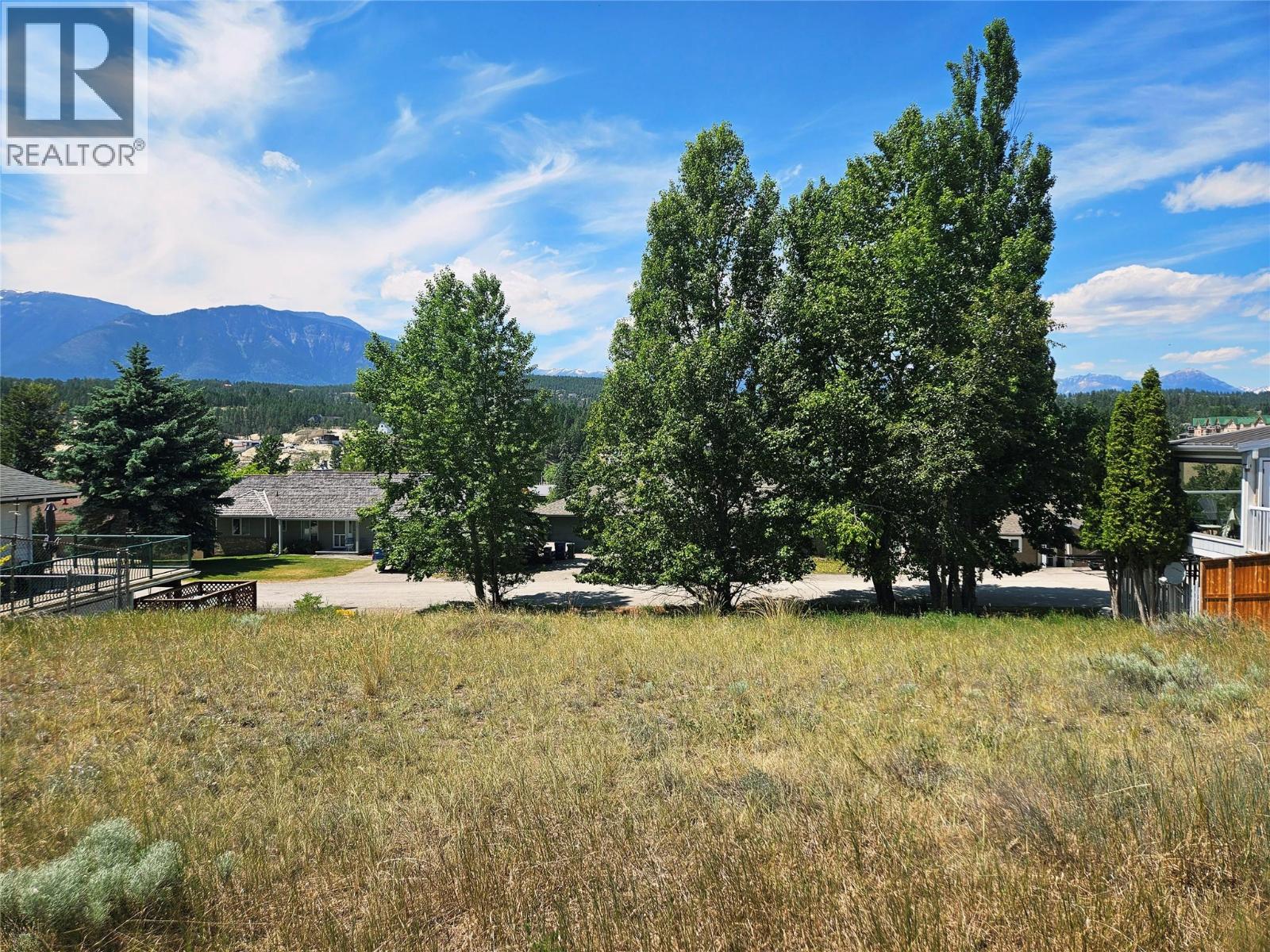 1707 3rd Avenue, Invermere