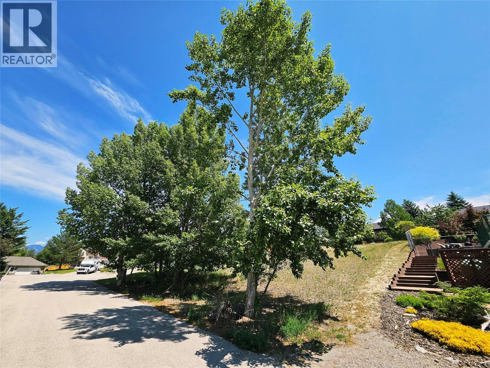 1707 3rd Avenue, Invermere