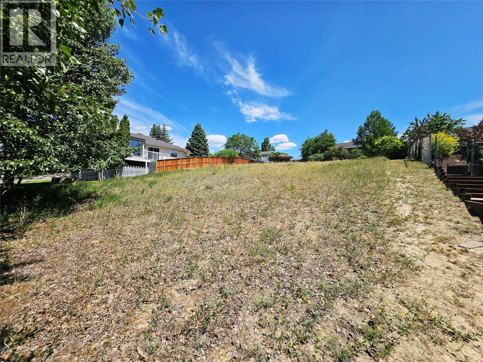 1707 3rd Avenue, Invermere