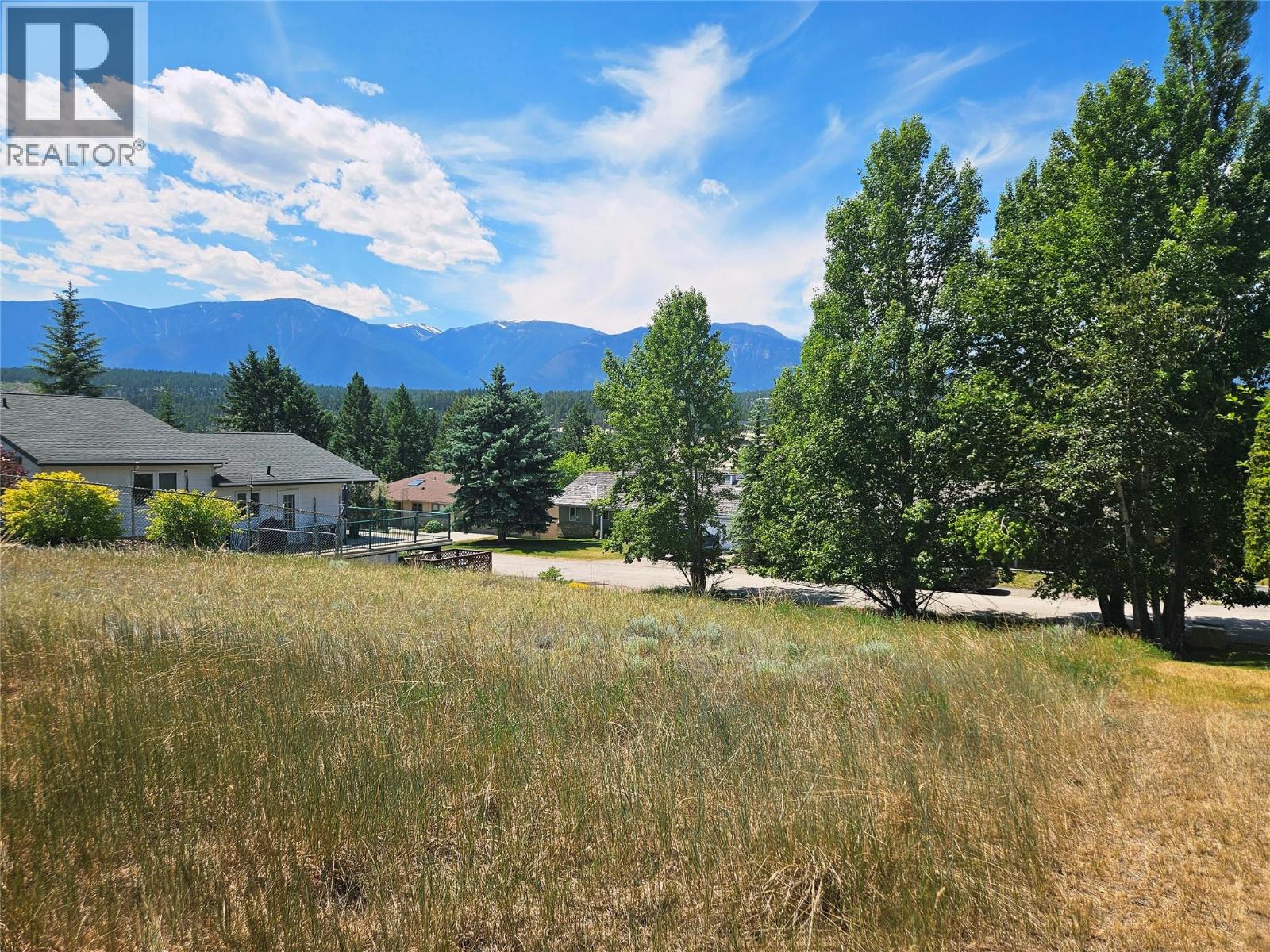 1707 3rd Avenue, Invermere