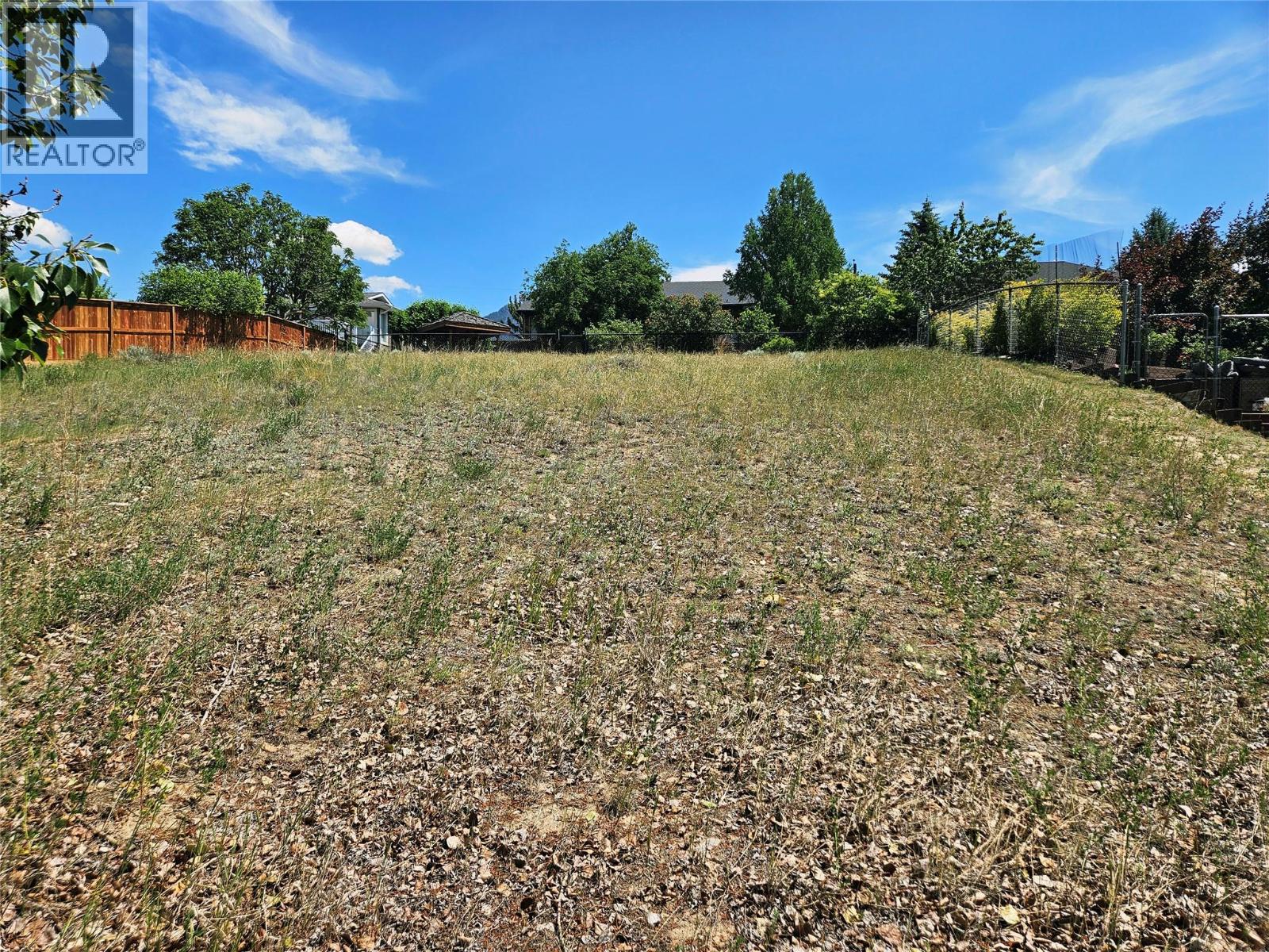 1707 3rd Avenue, Invermere