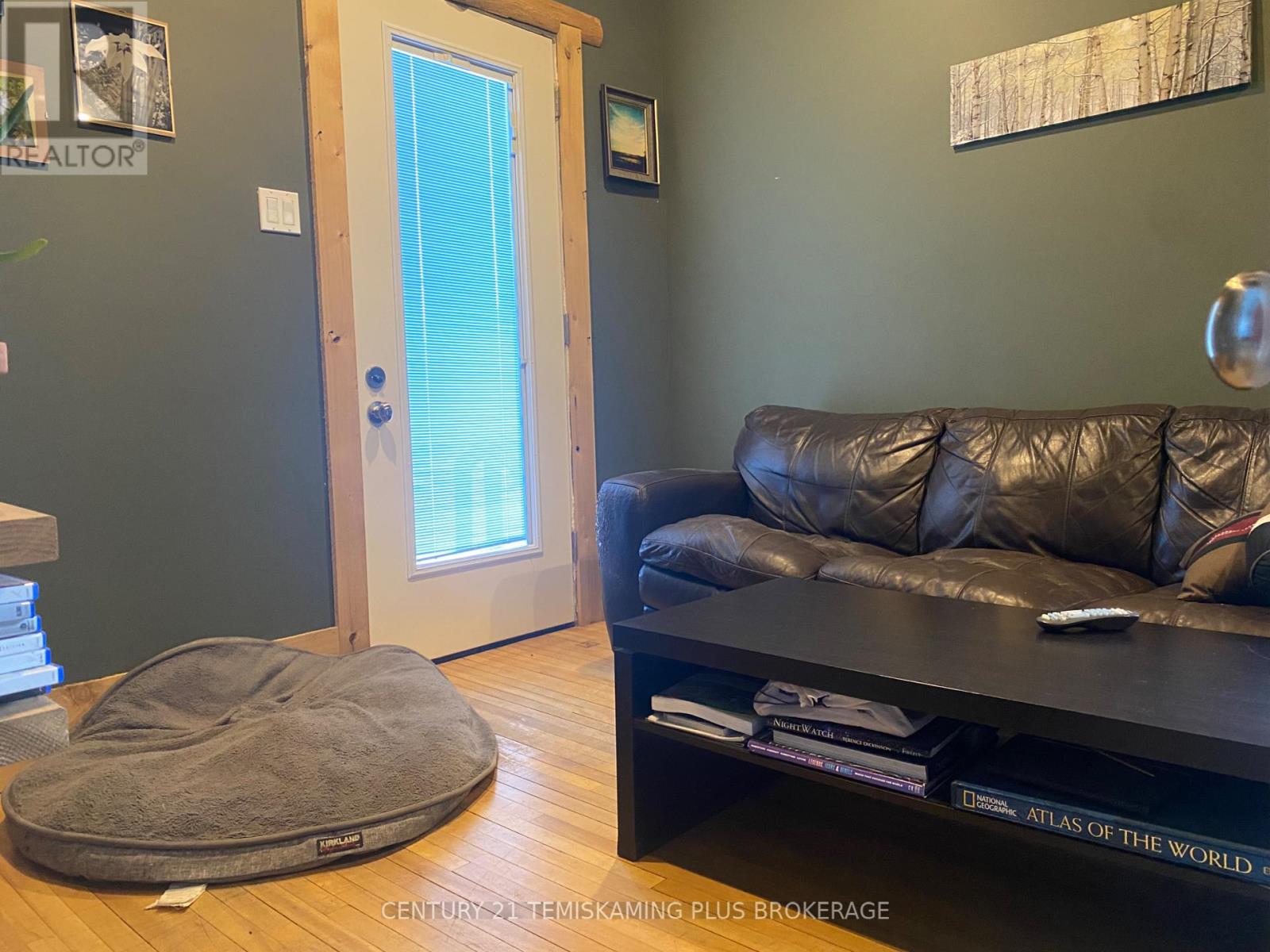 46 PAGET STREET N - 22