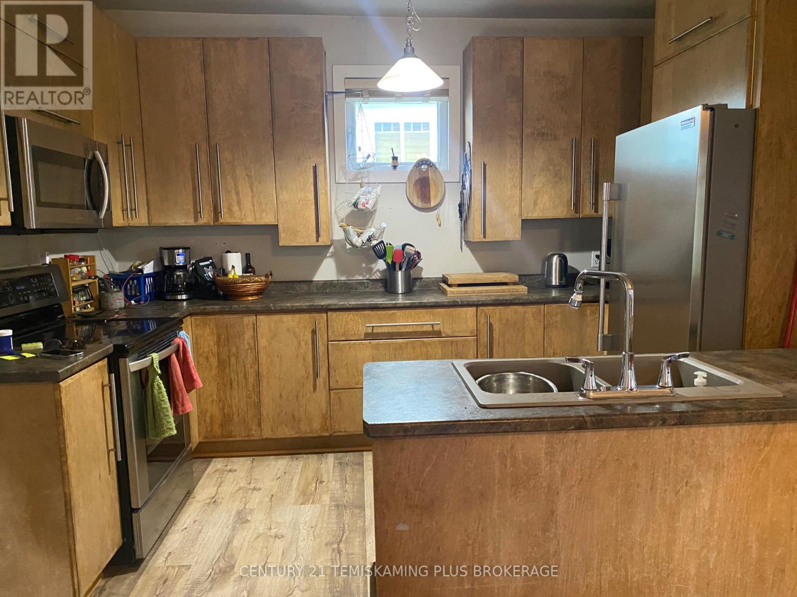 46 PAGET STREET N - 34