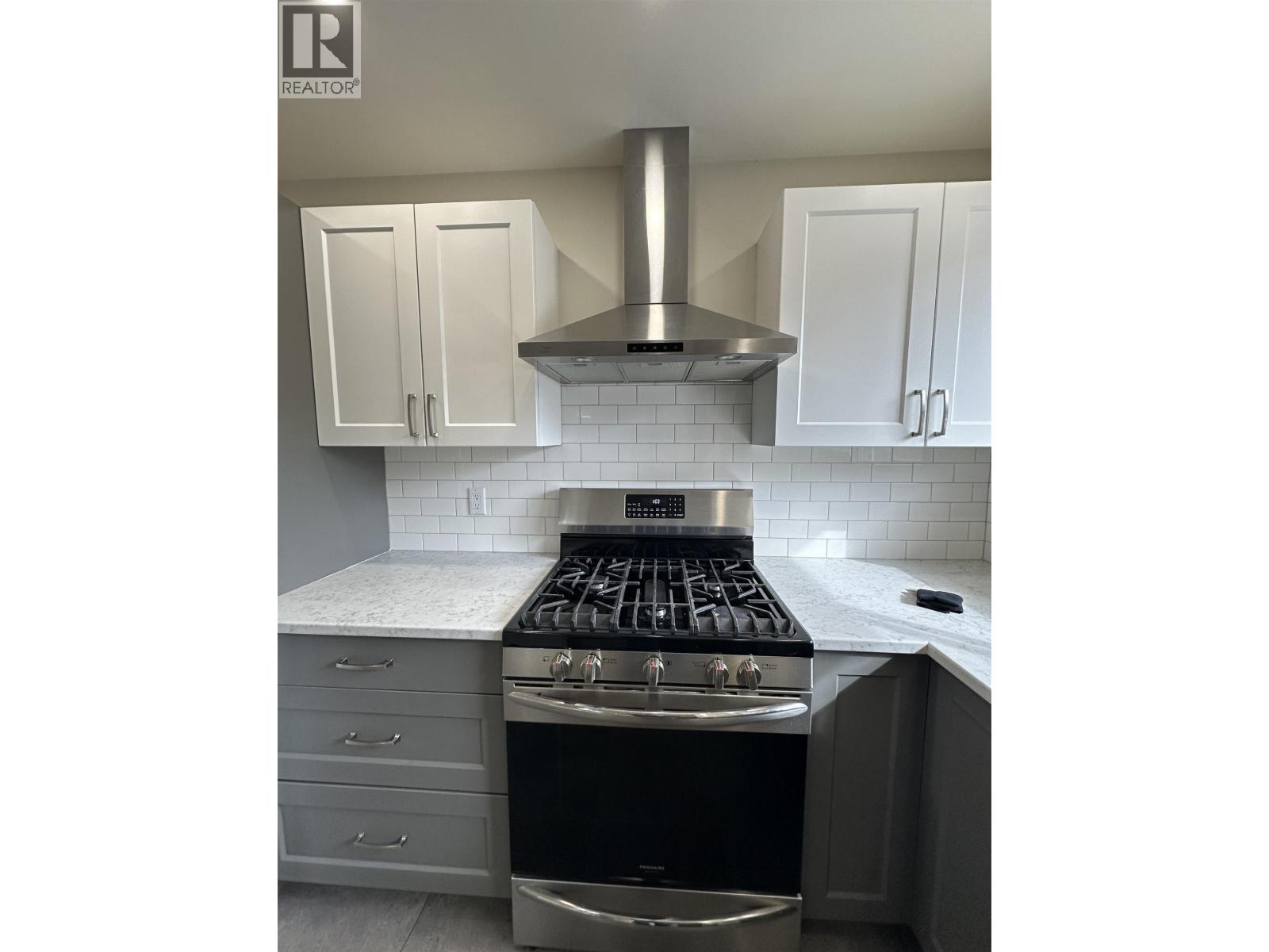 391 N BIRCH AVENUE - 8