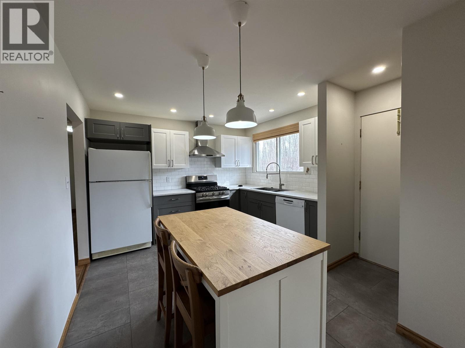 391 N BIRCH AVENUE - 7