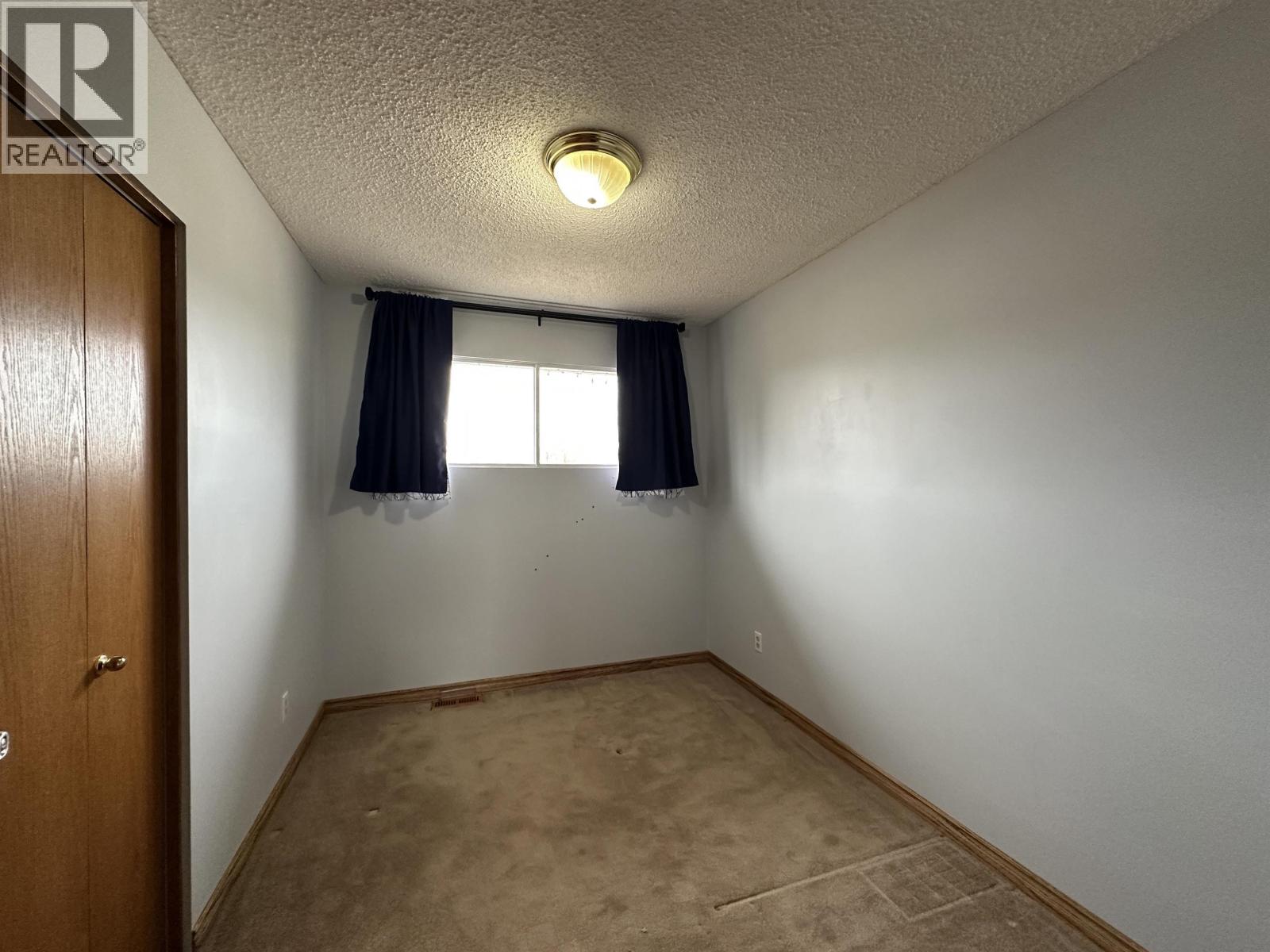 391 N BIRCH AVENUE - 17