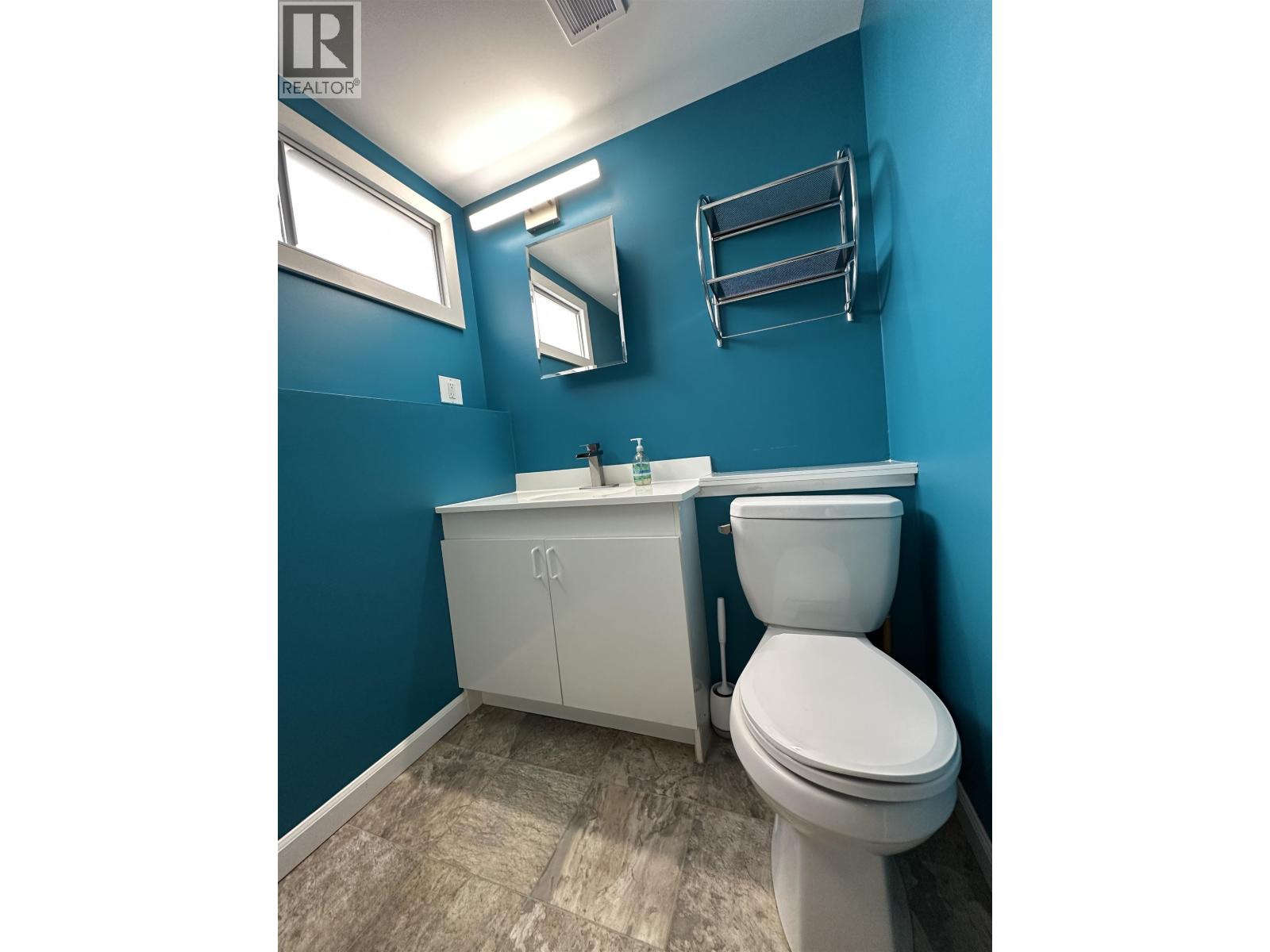 391 N BIRCH AVENUE - 21