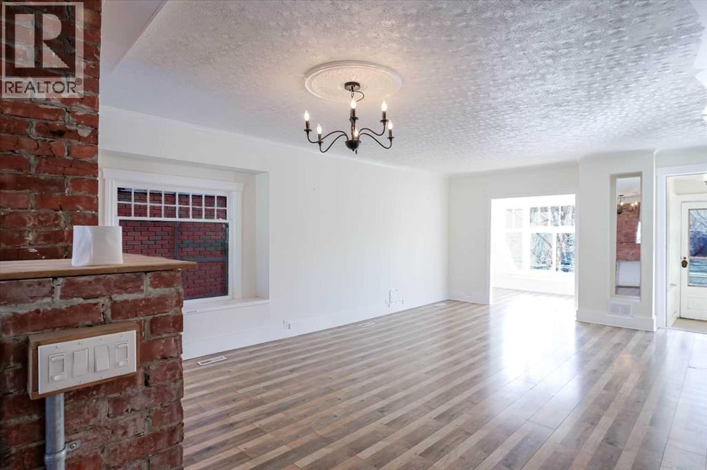 Single Family House for Sale in  Memorial Drive NW Sunnyside Calgary 