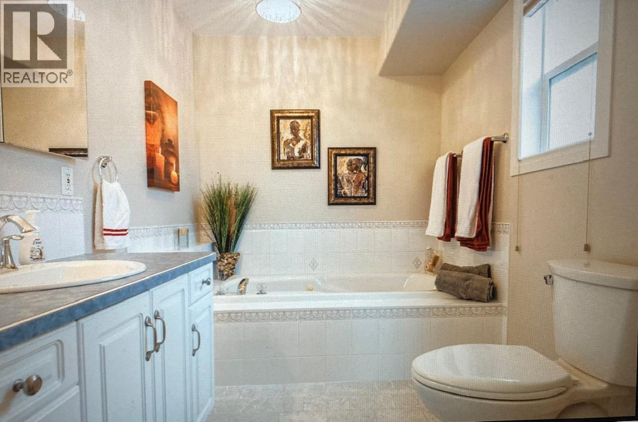 3397 14th Avenue, Castlegar