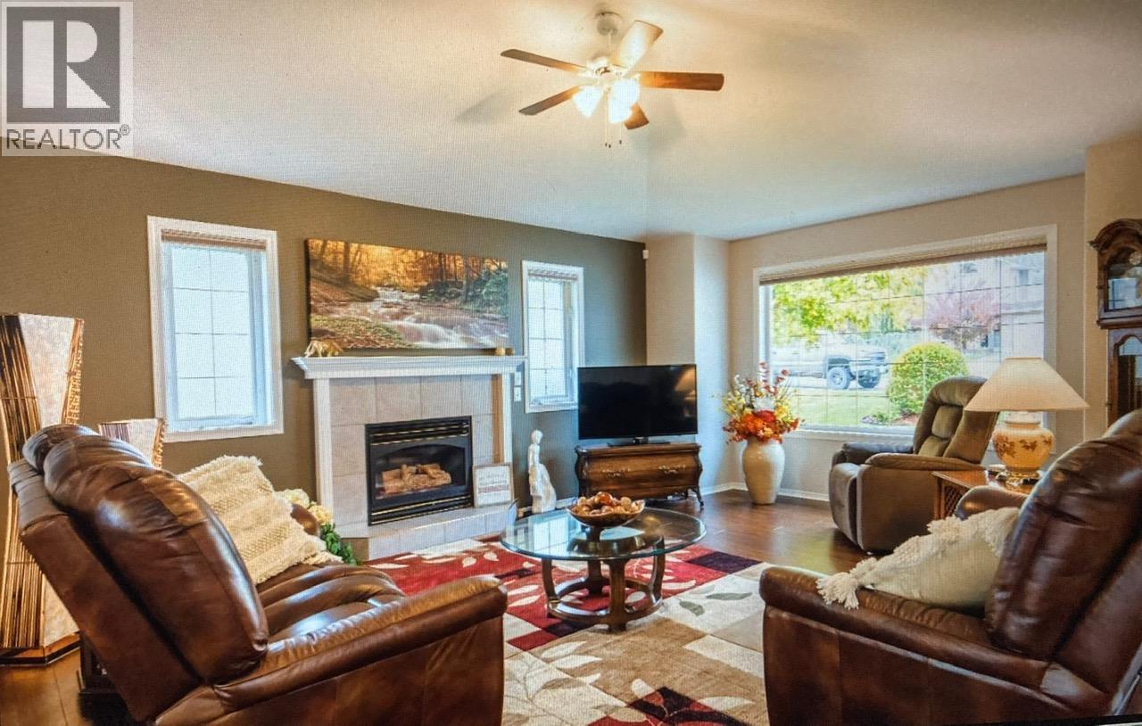 3397 14th Avenue, Castlegar