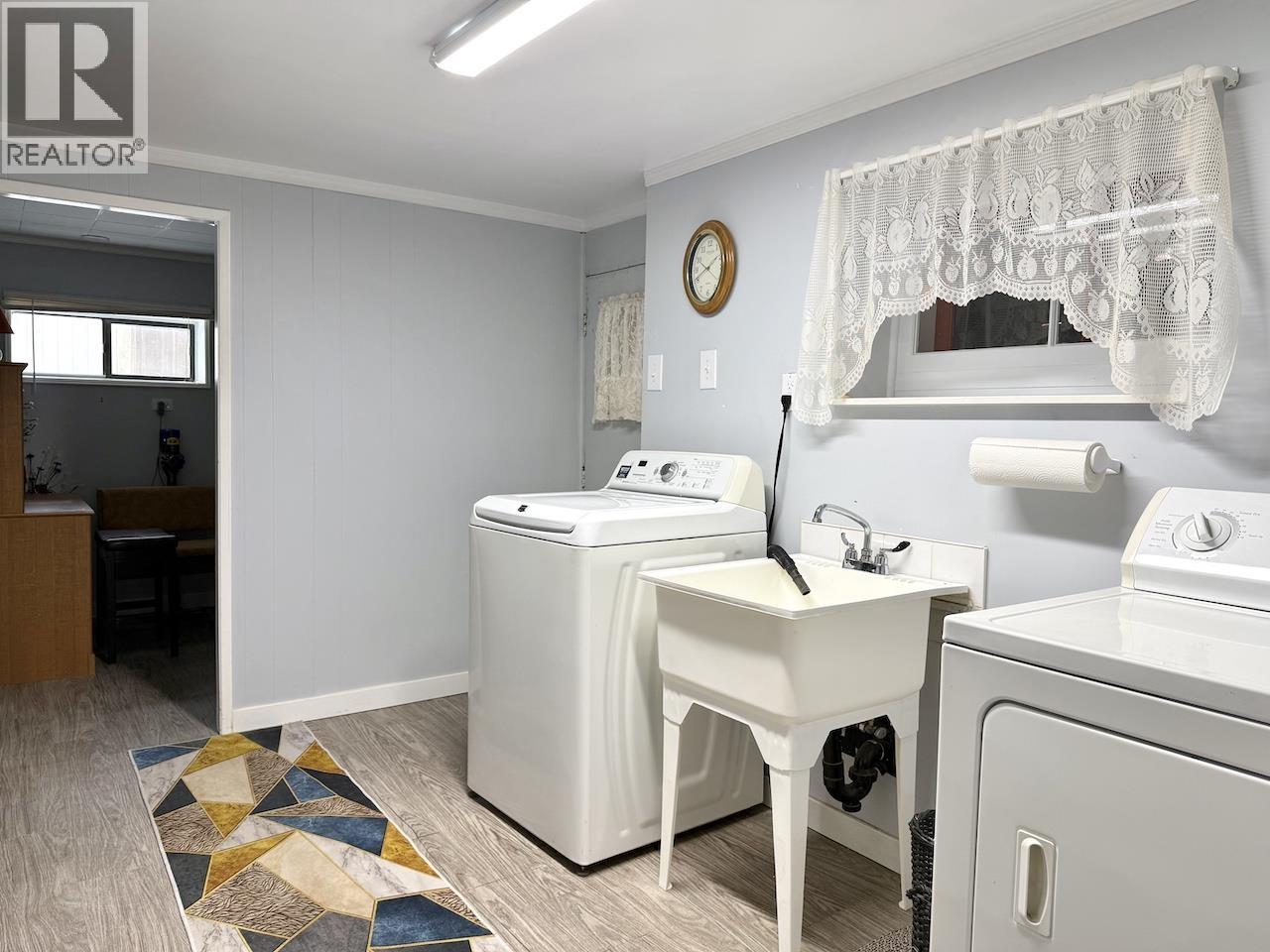 39 SWALLOW STREET - 15