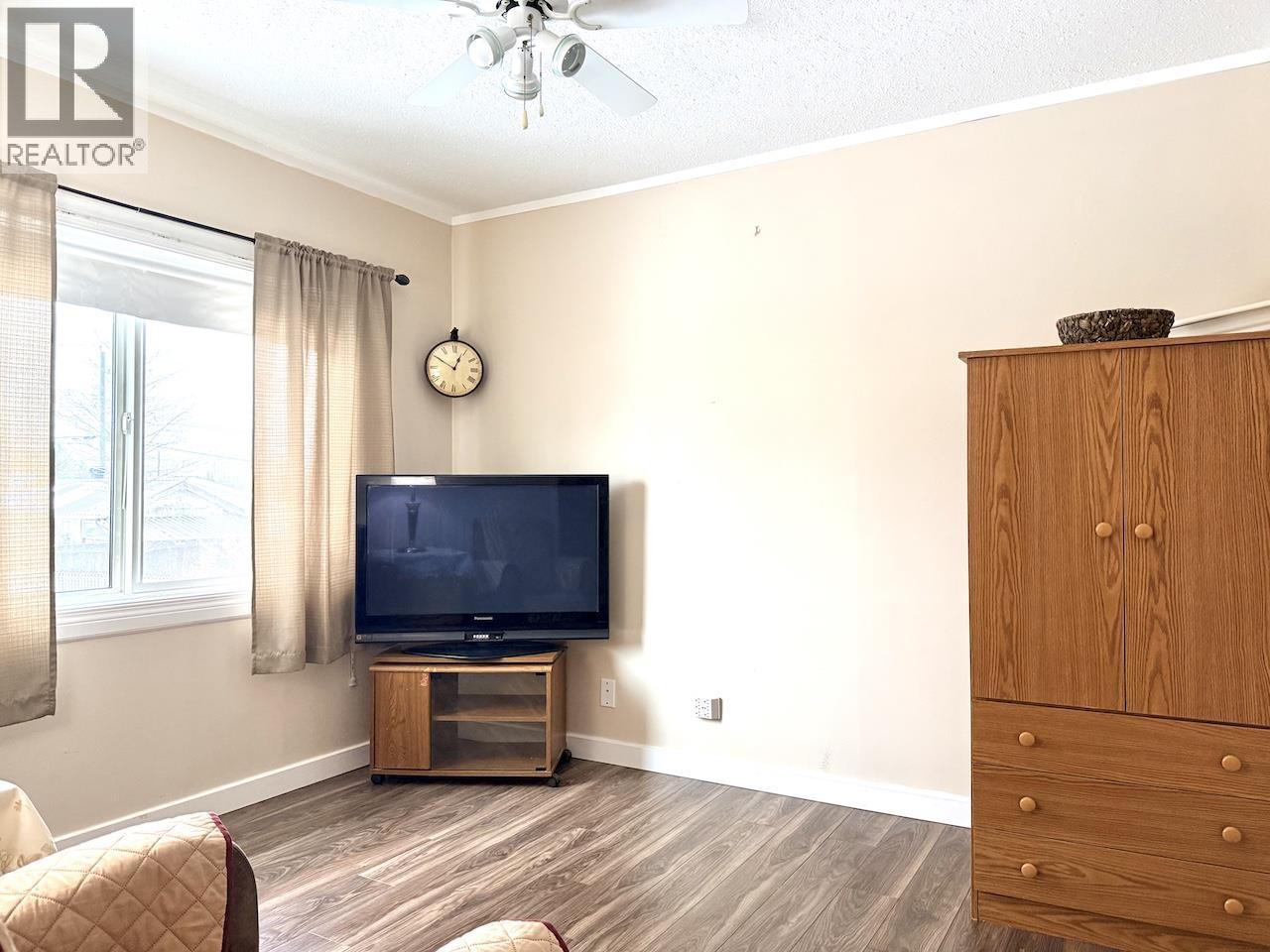 39 SWALLOW STREET - 9