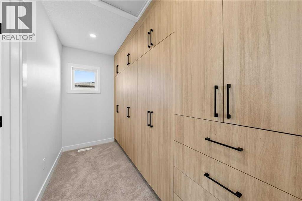 
          7 Lakewood Point
            <br/>
            <span>Strathmore</span>
            , 
            <span>AB</span>
             <span>T1P0G7</span>
         - Photo 29