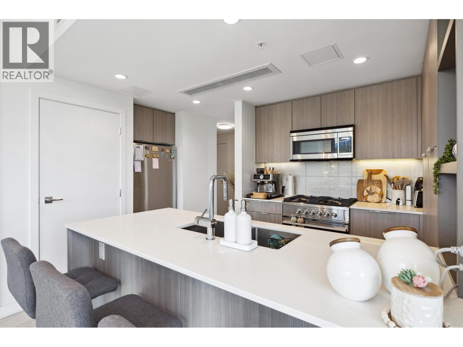 1207 1471 HUNTER STREET, North Vancouver