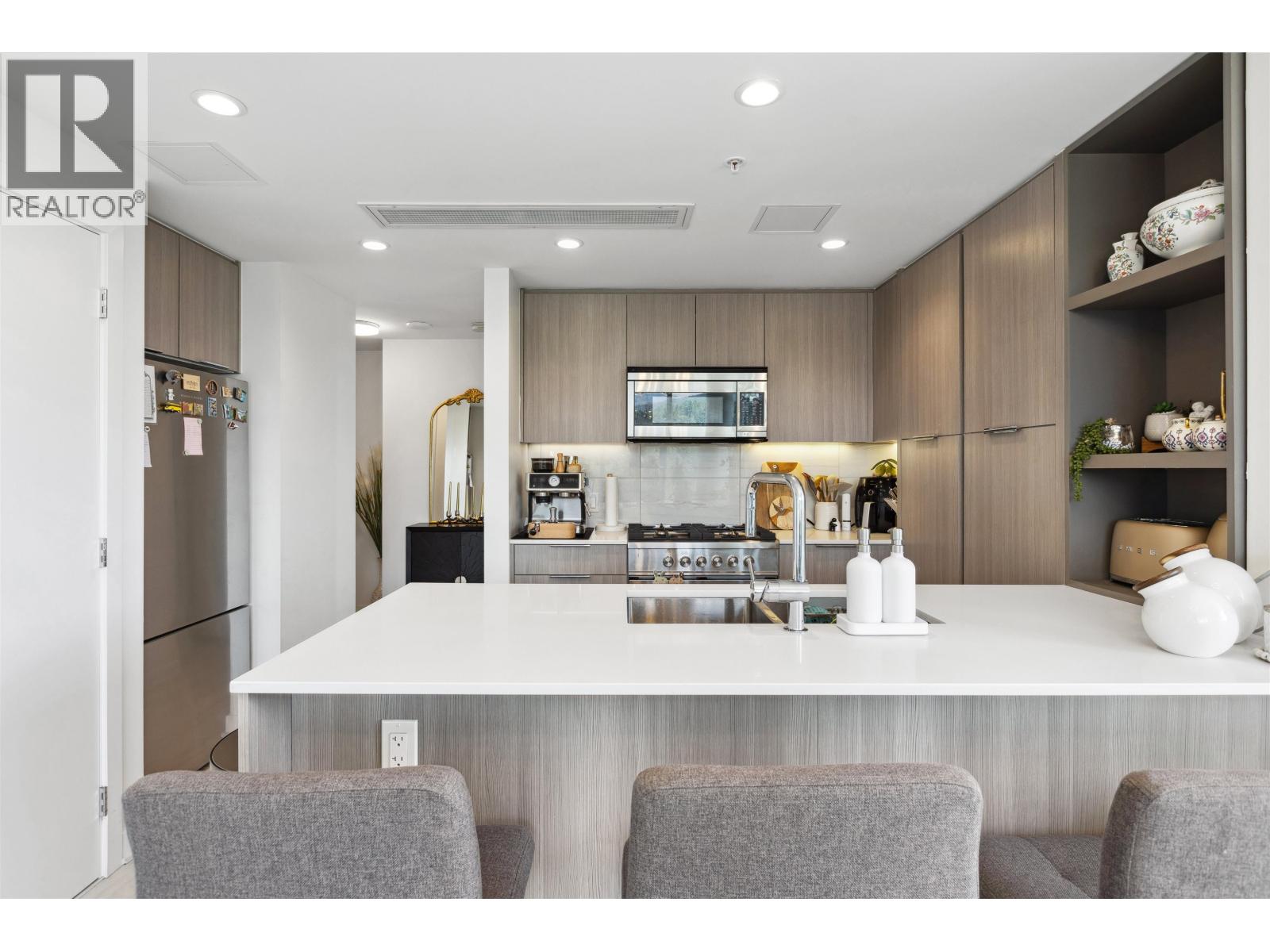 1207 1471 HUNTER STREET, North Vancouver