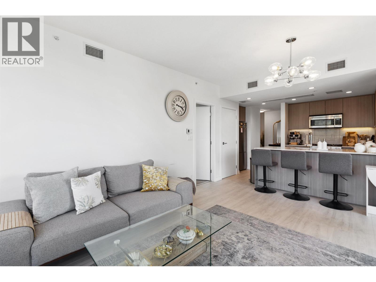 1207 1471 HUNTER STREET, North Vancouver