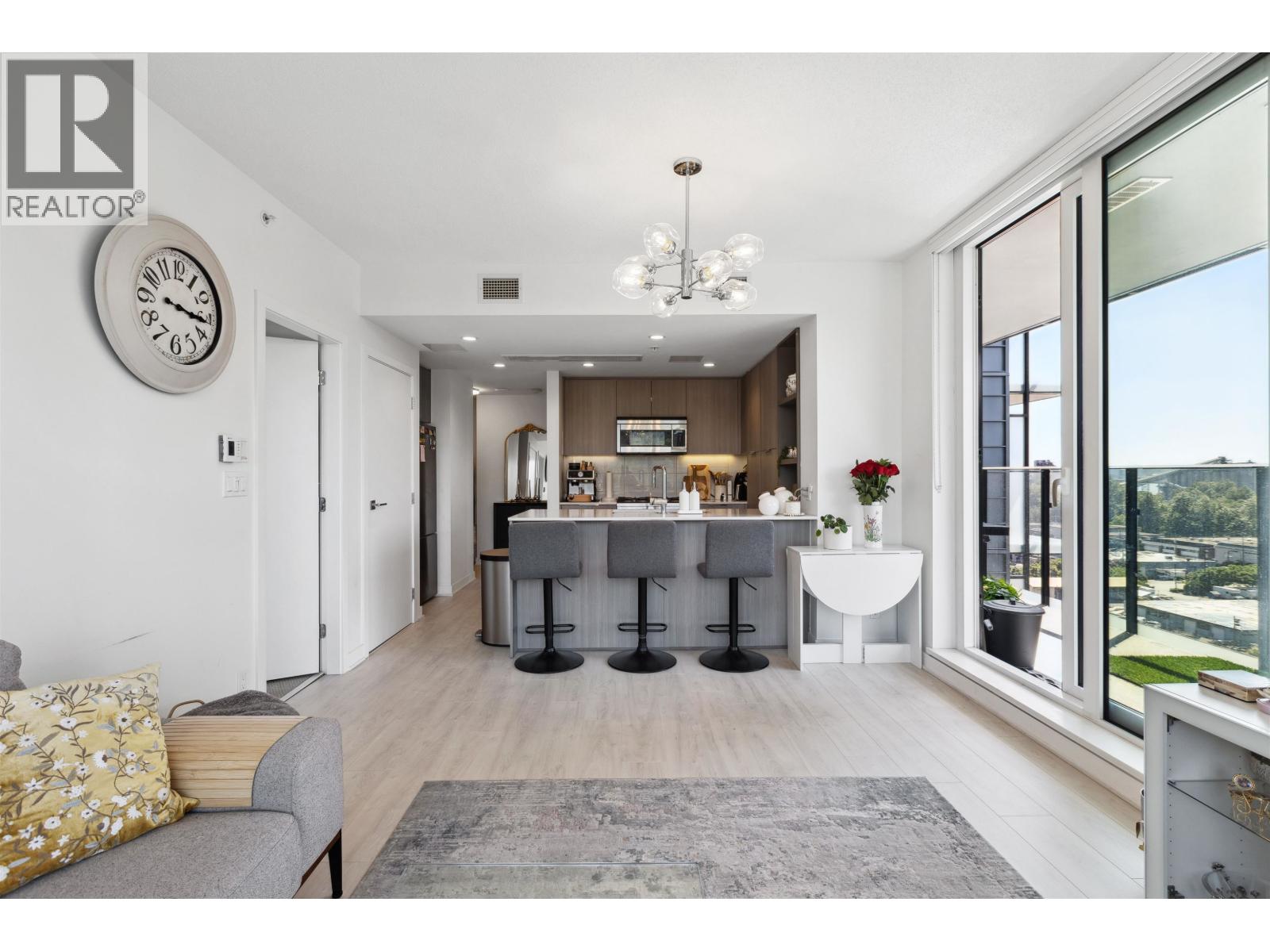 1207 1471 HUNTER STREET, North Vancouver