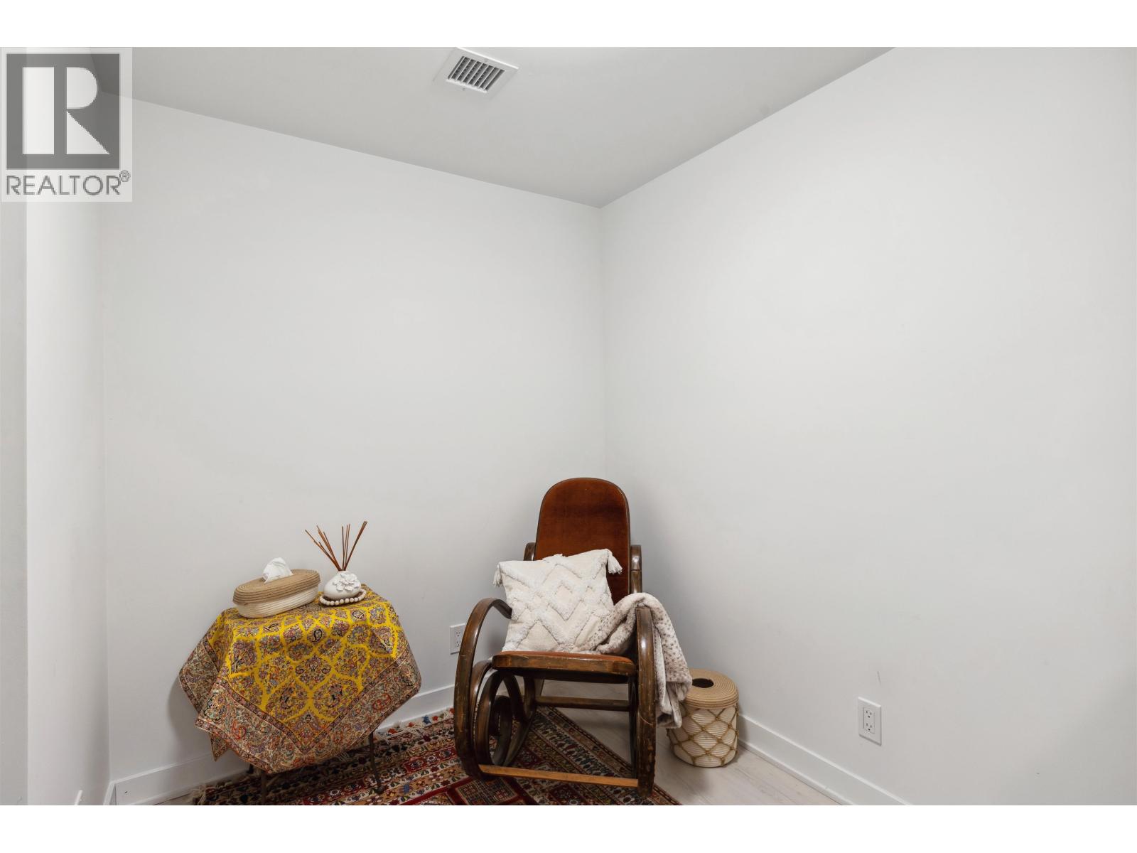 1207 1471 HUNTER STREET, North Vancouver