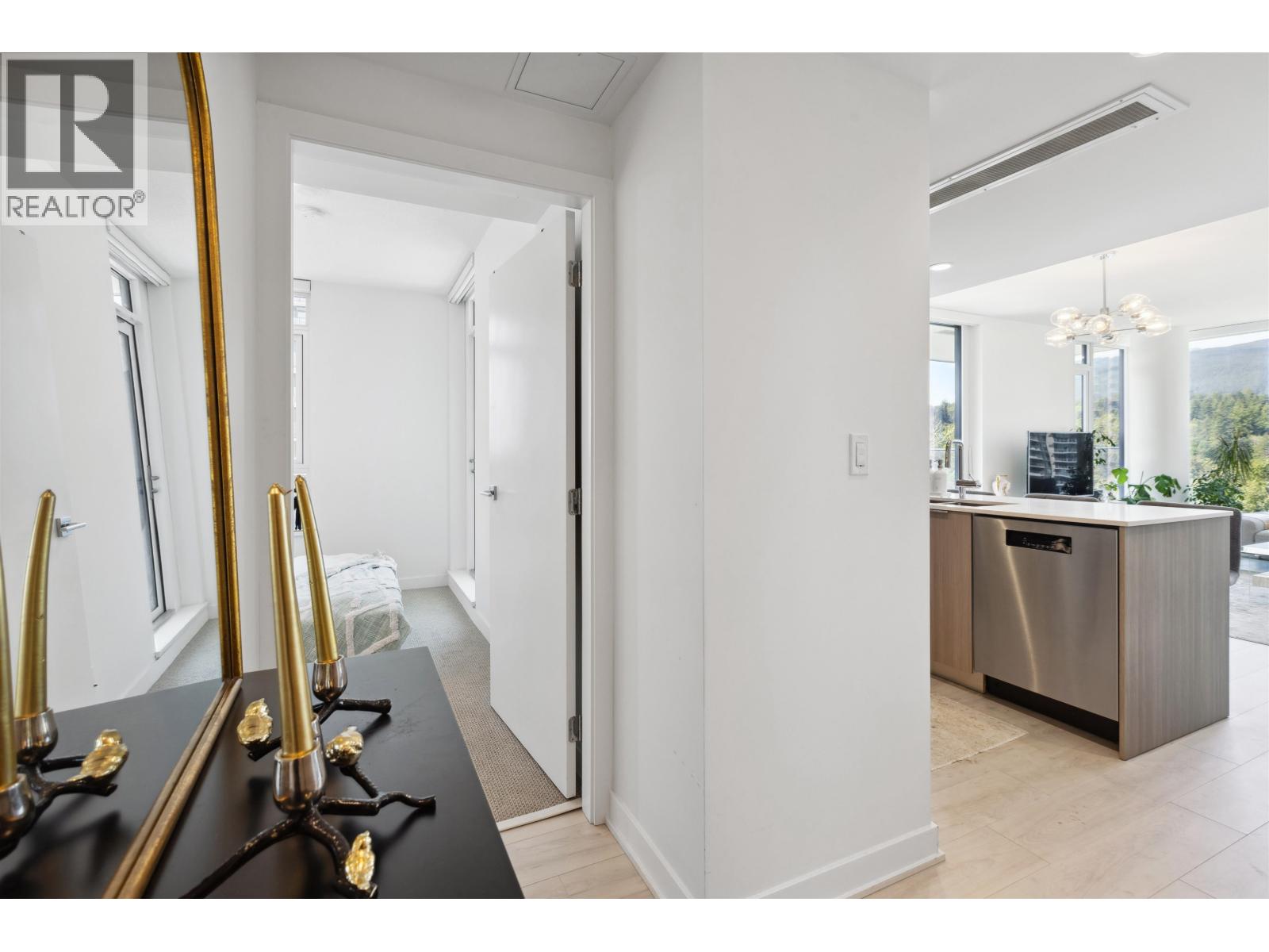 1207 1471 HUNTER STREET, North Vancouver