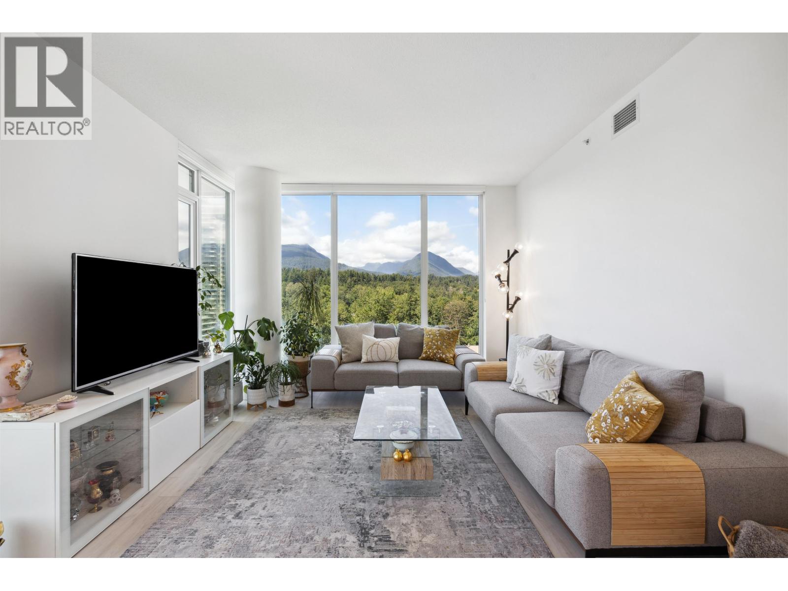1207 1471 HUNTER STREET, North Vancouver