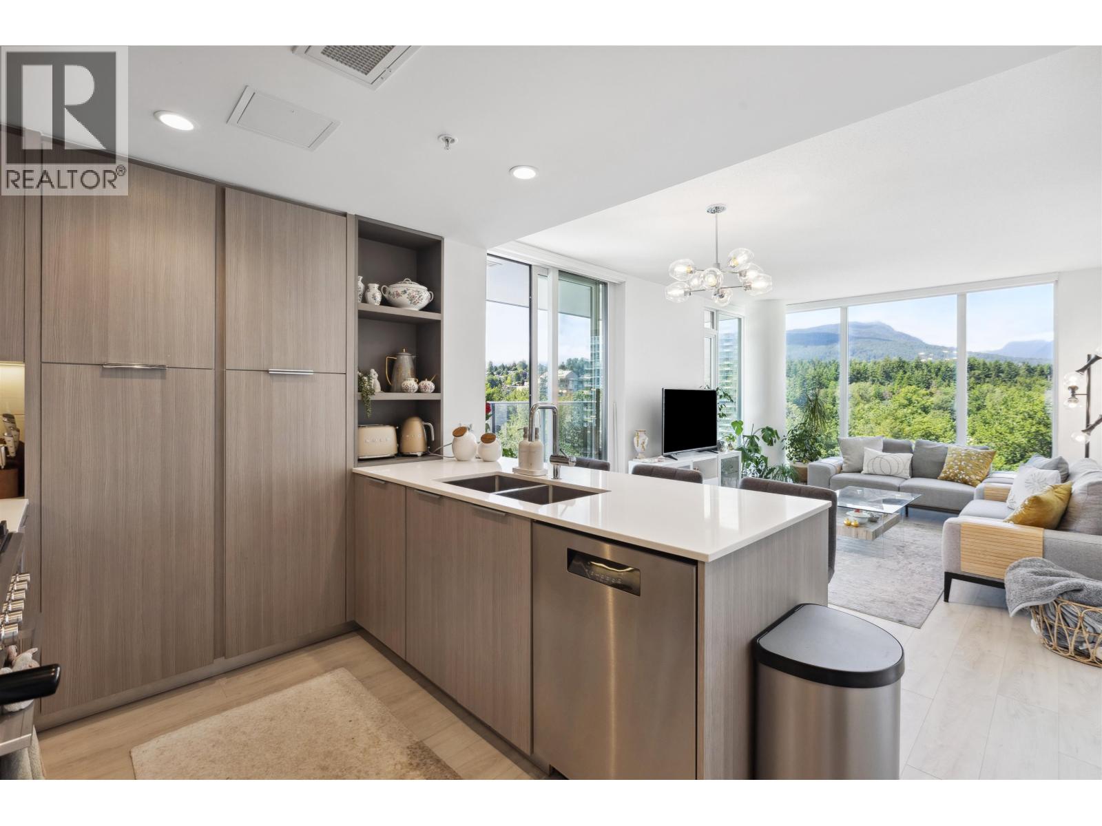 1207 1471 HUNTER STREET, North Vancouver