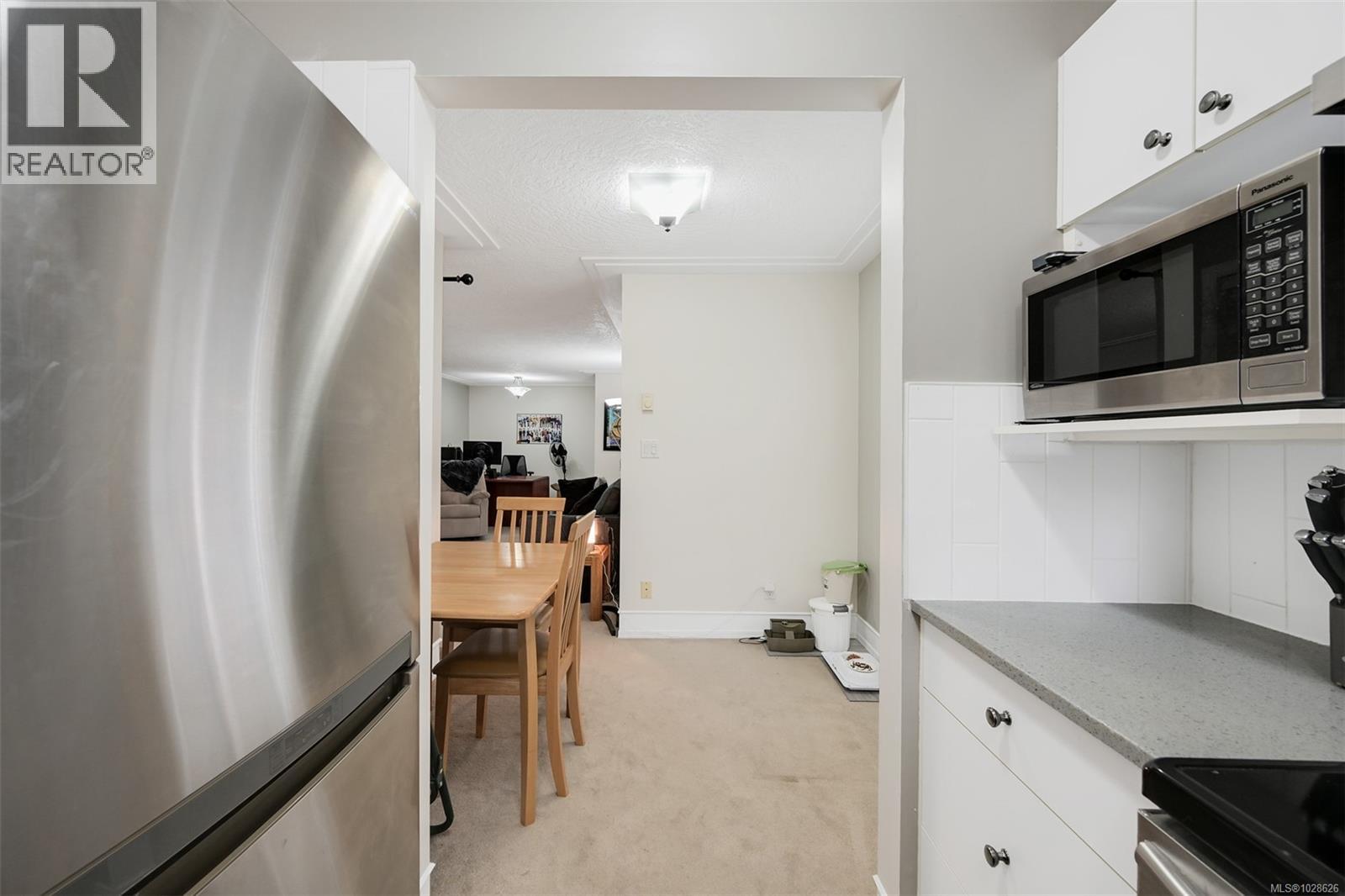 #208 894 Vernon Ave - 18