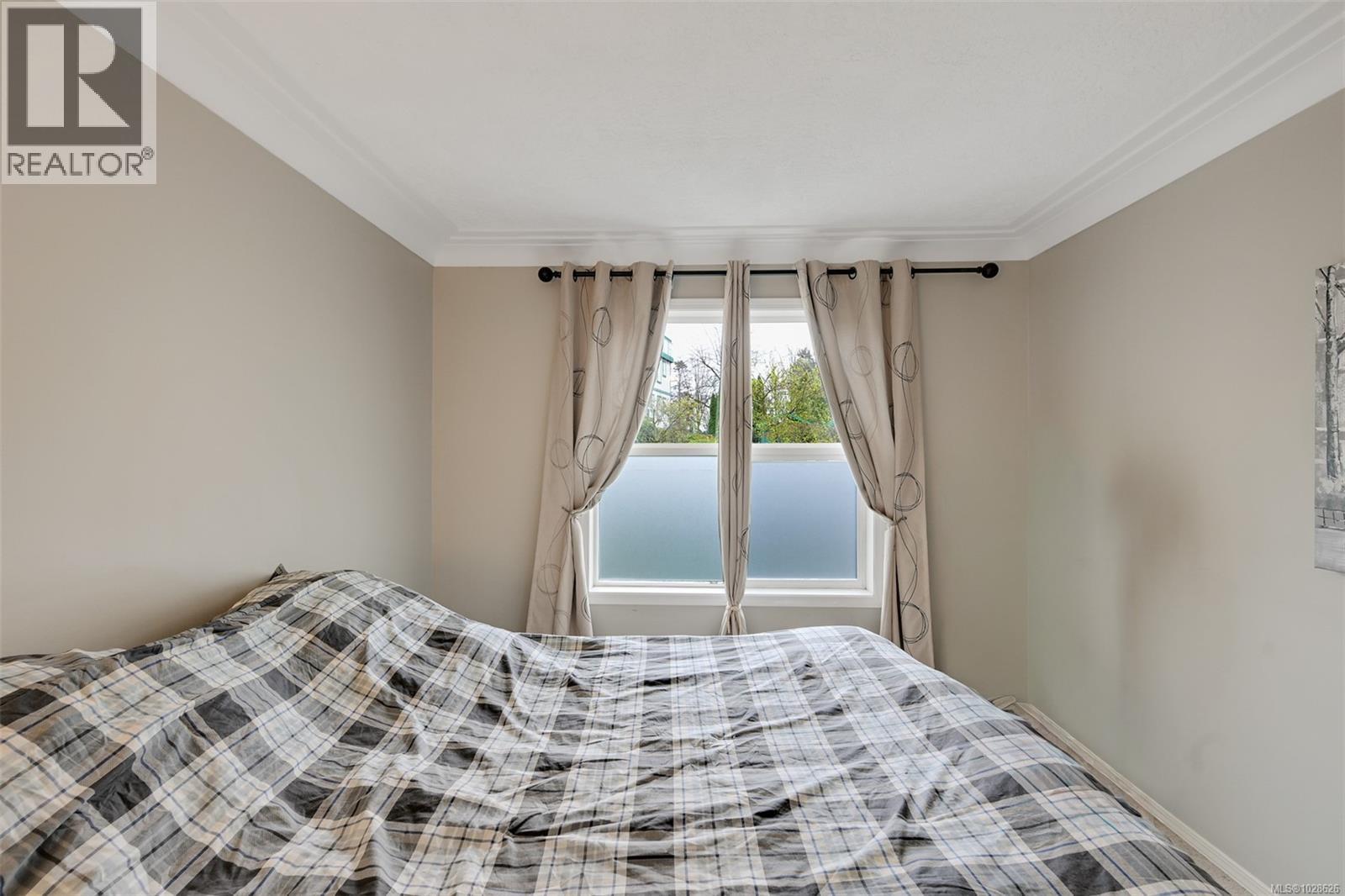 #208 894 Vernon Ave - 22
