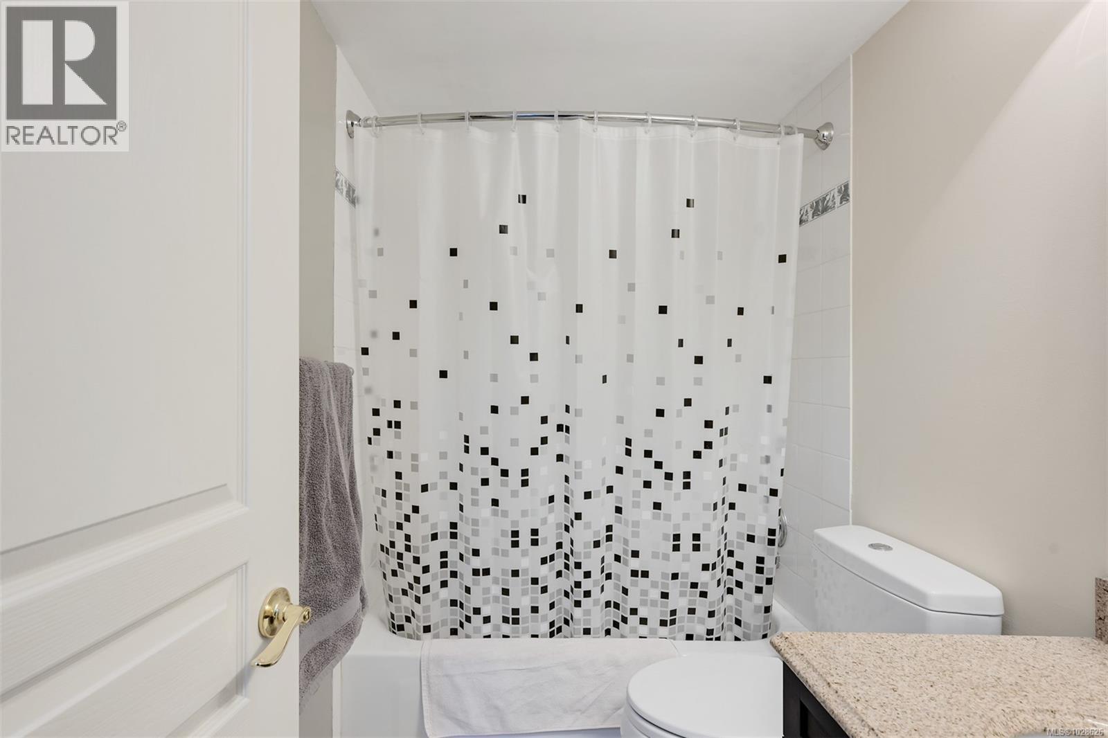 #208 894 VERNON AVE - 27