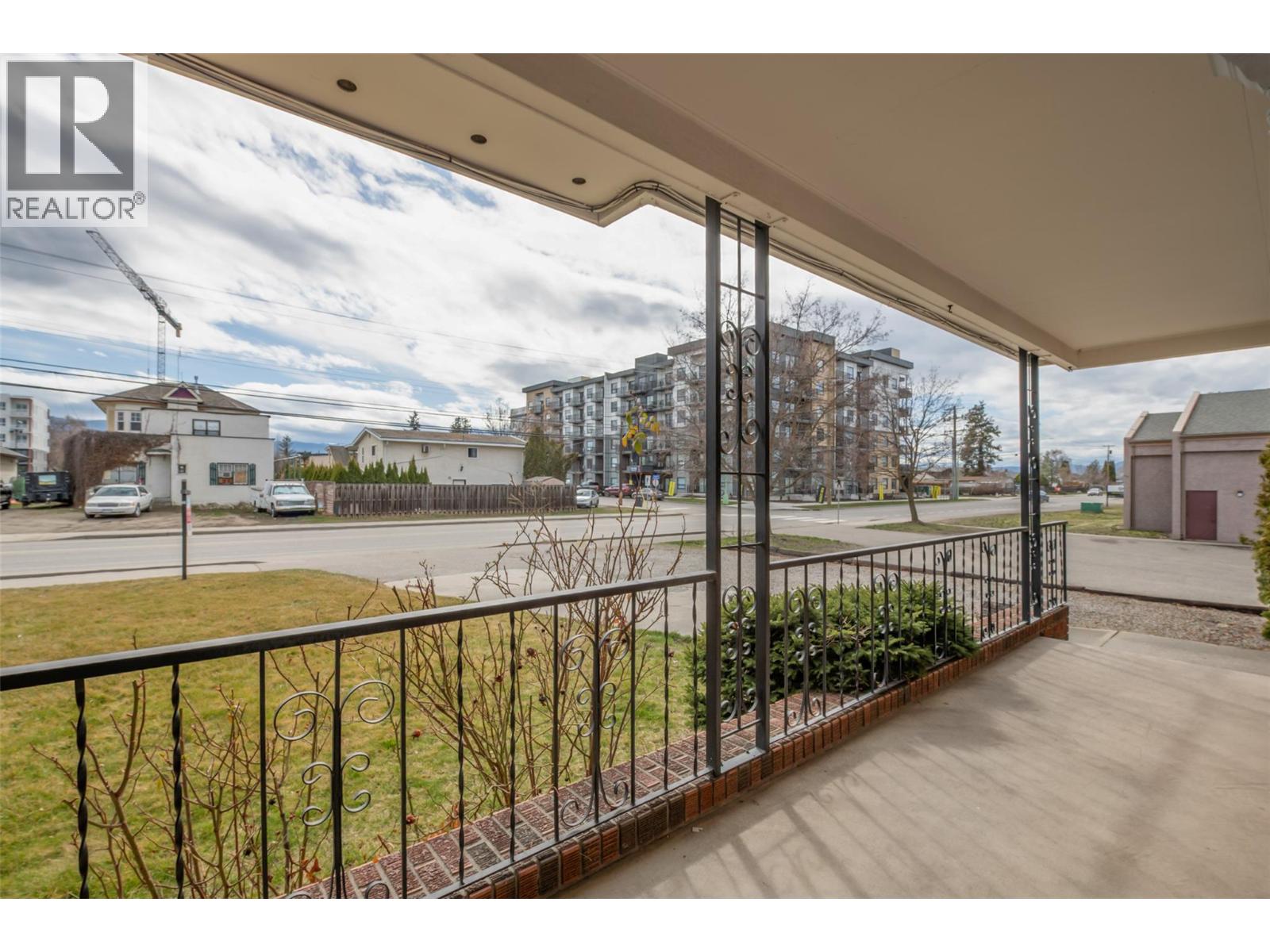 350 Leathead Road, Kelowna