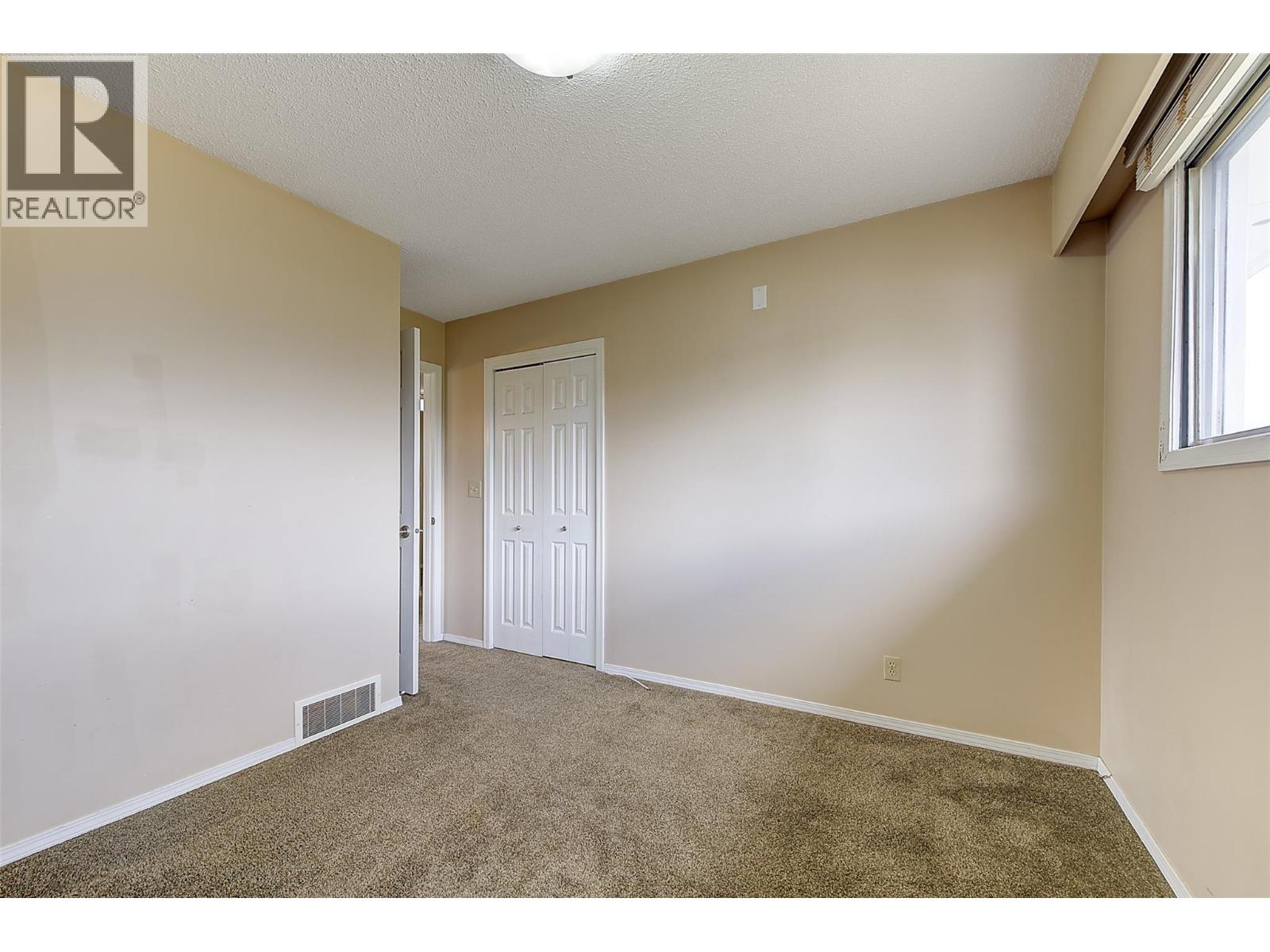 350 Leathead Road, Kelowna