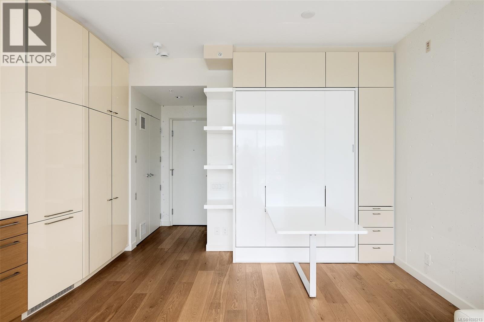 #213 456 PANDORA AVE - 12