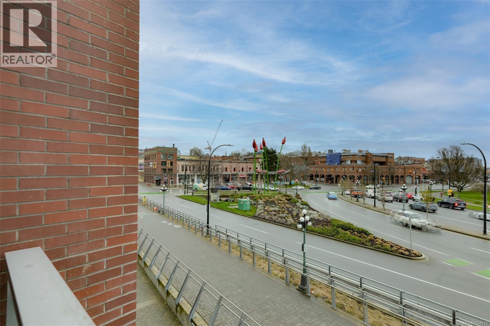 #213 456 PANDORA AVE - 17