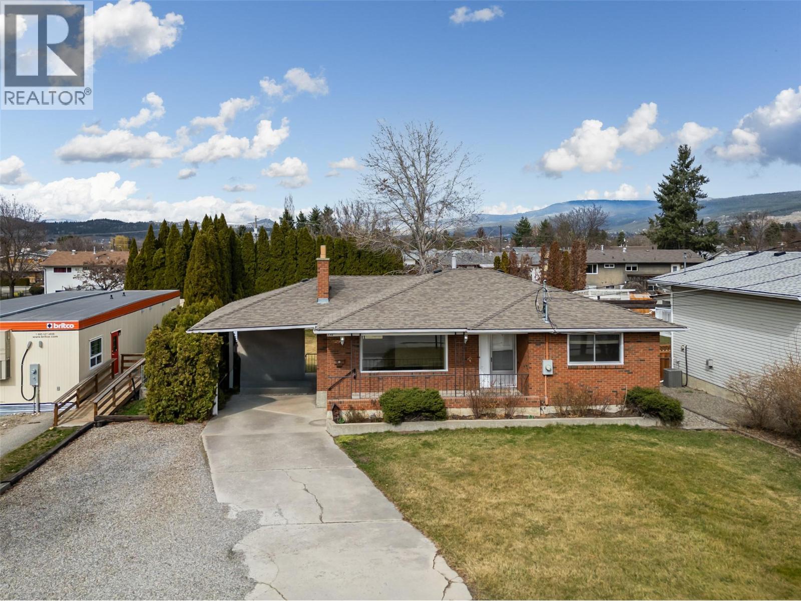 350 Leathead Road, Kelowna