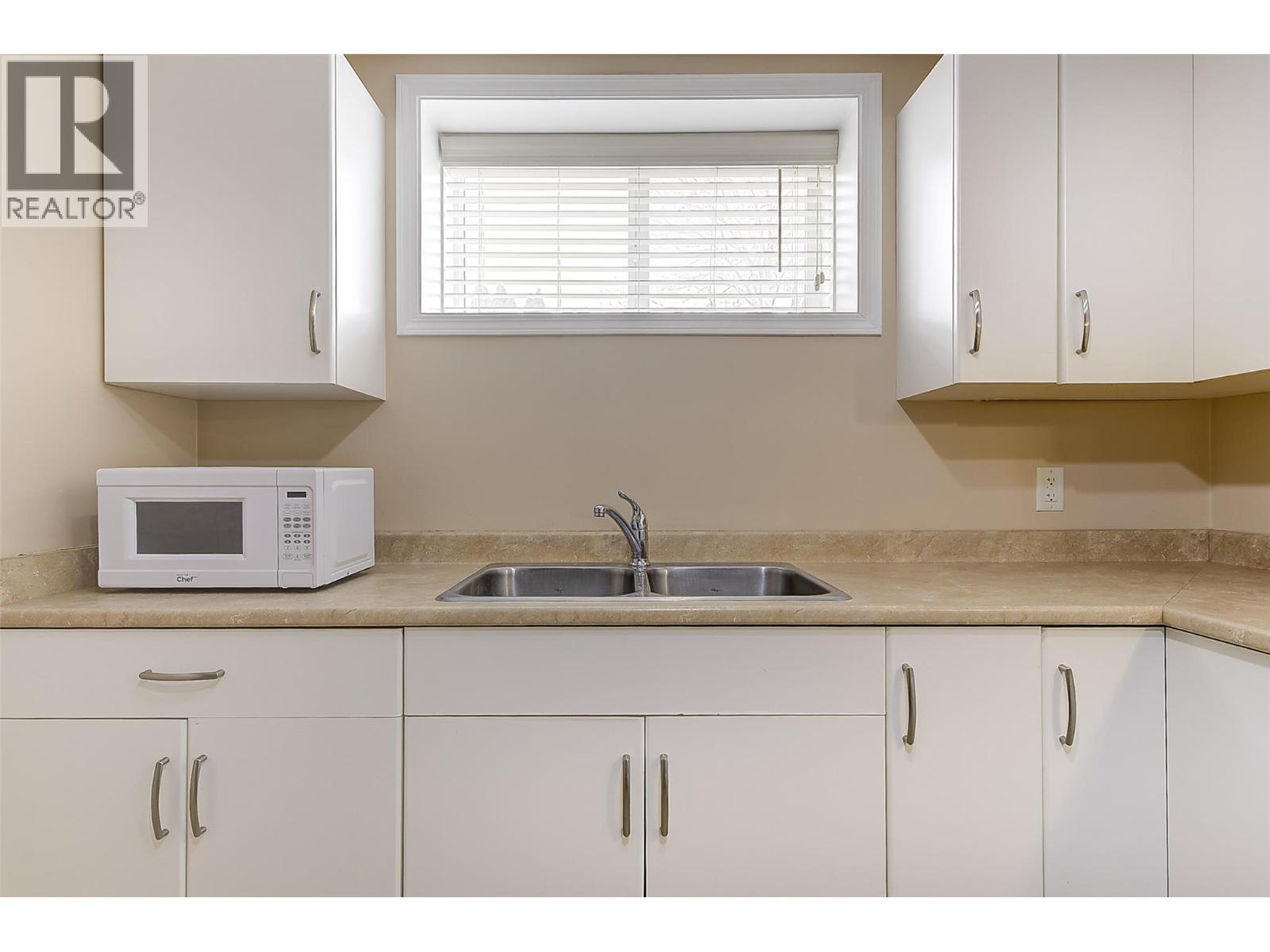 350 Leathead Road, Kelowna