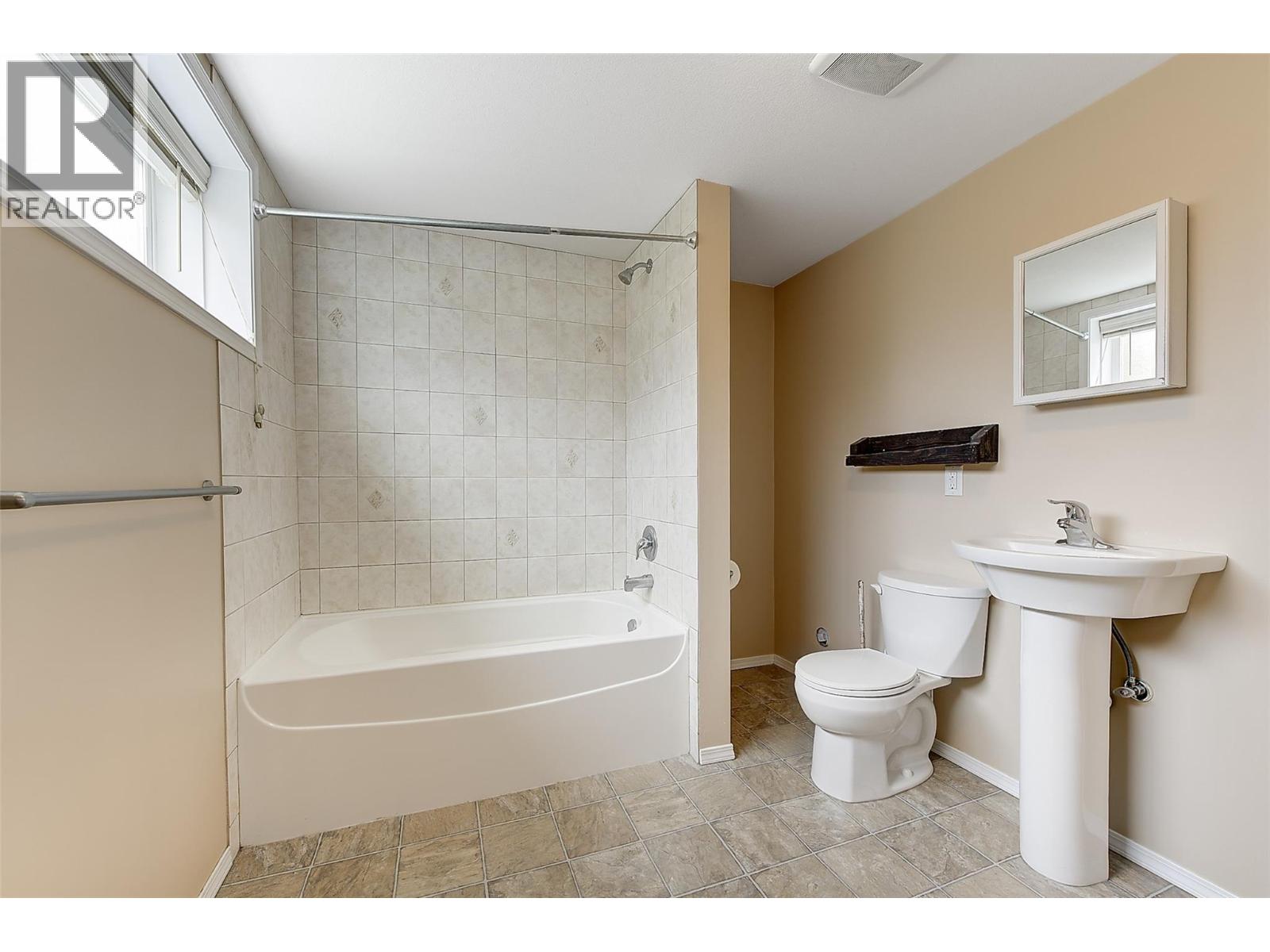 350 Leathead Road, Kelowna