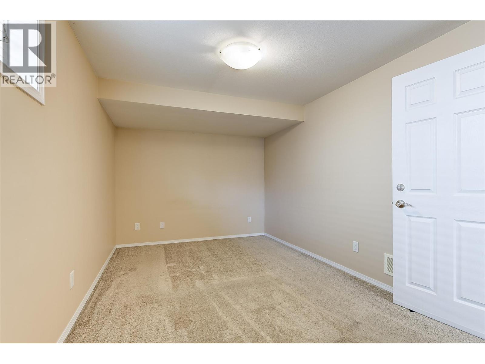 350 Leathead Road, Kelowna