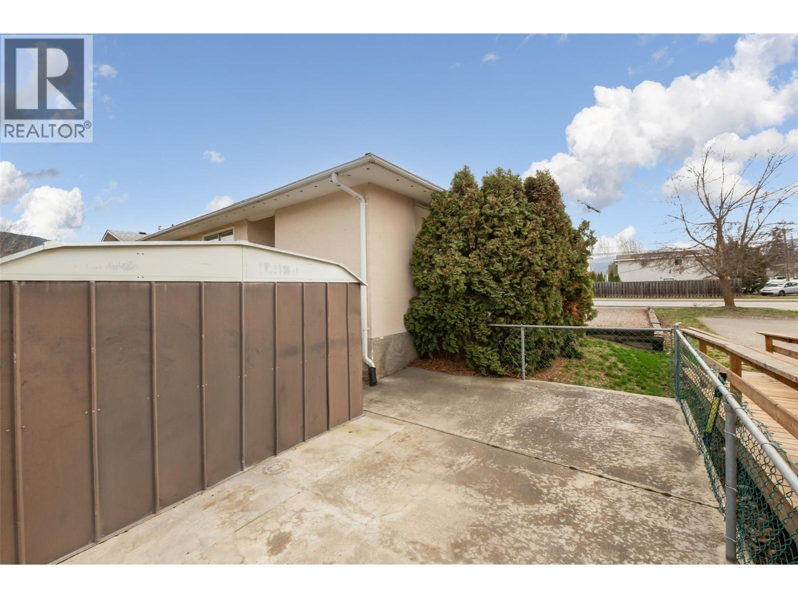 350 Leathead Road, Kelowna