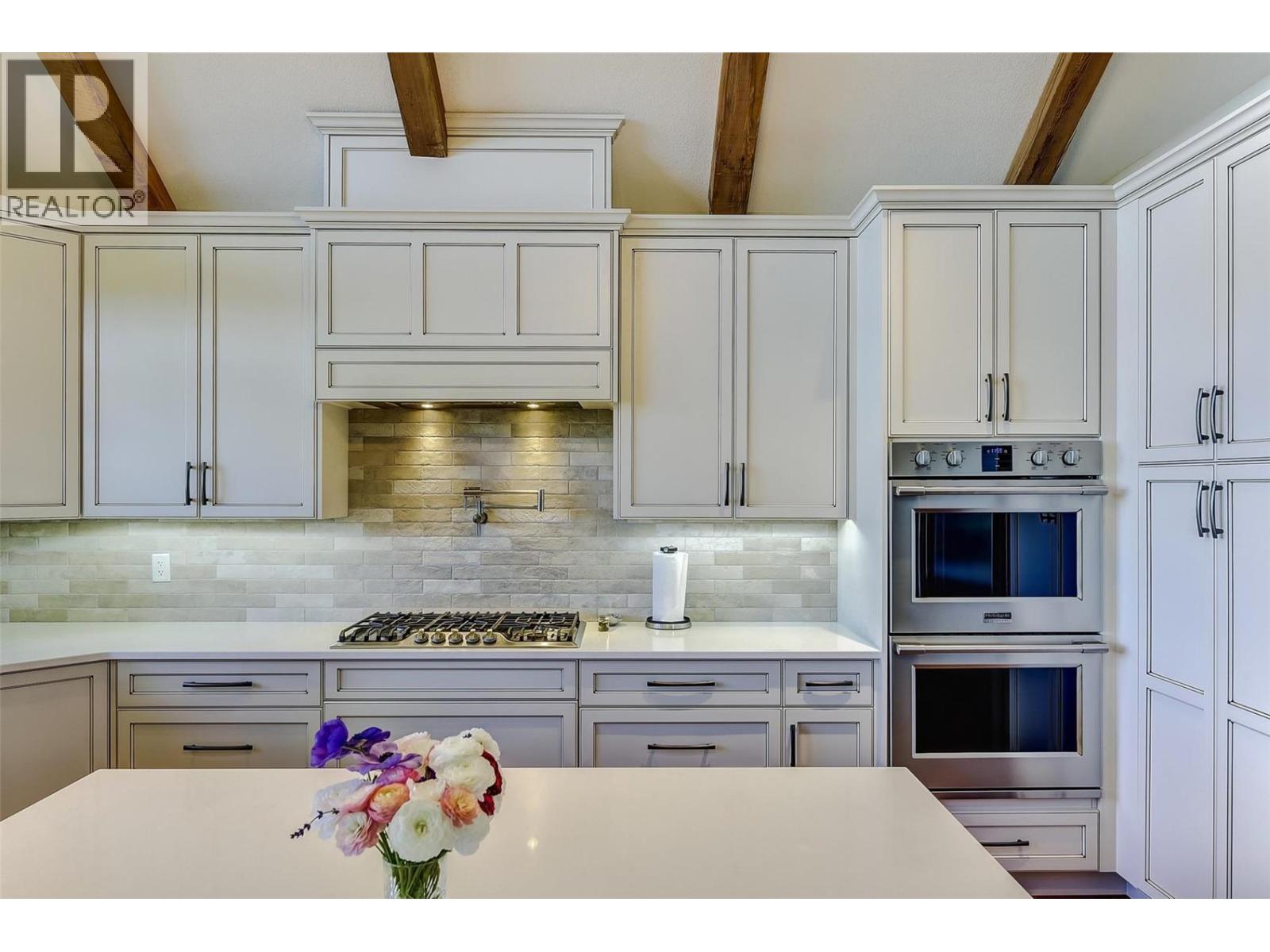 3672 Luxmoore Road, Kelowna