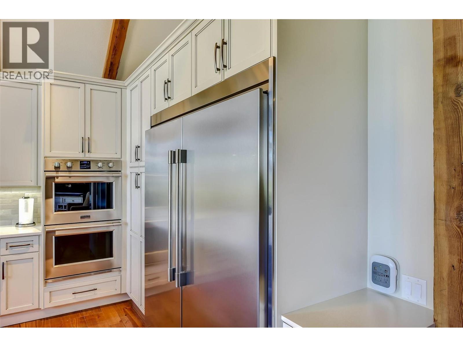 3672 Luxmoore Road, Kelowna