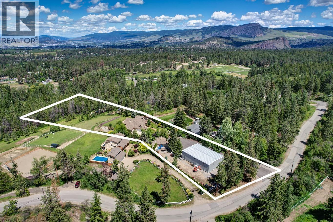 3672 Luxmoore Road, Kelowna