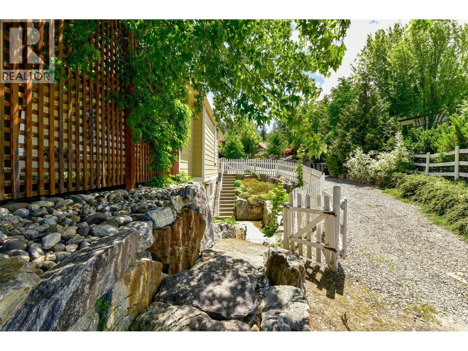 3672 Luxmoore Road, Kelowna