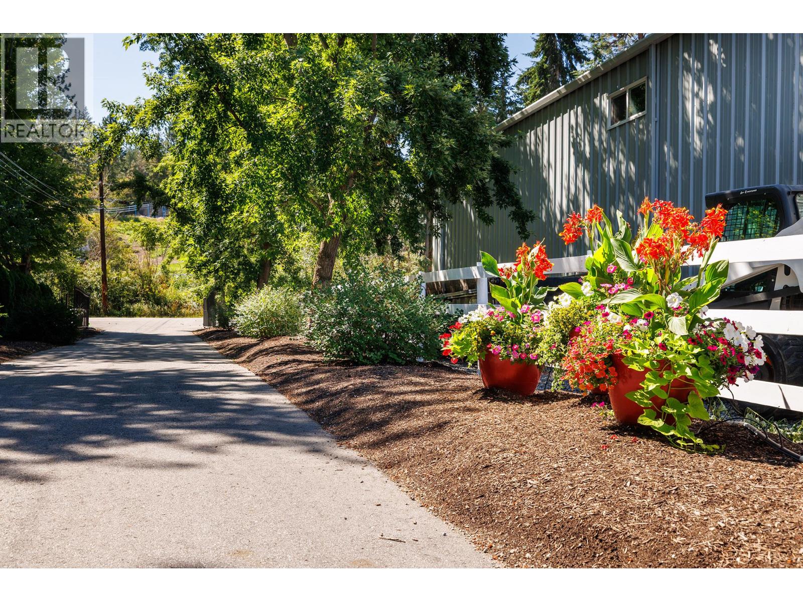 3672 Luxmoore Road, Kelowna