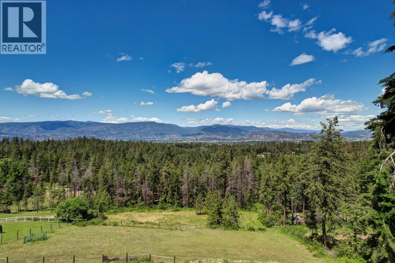 3672 Luxmoore Road, Kelowna